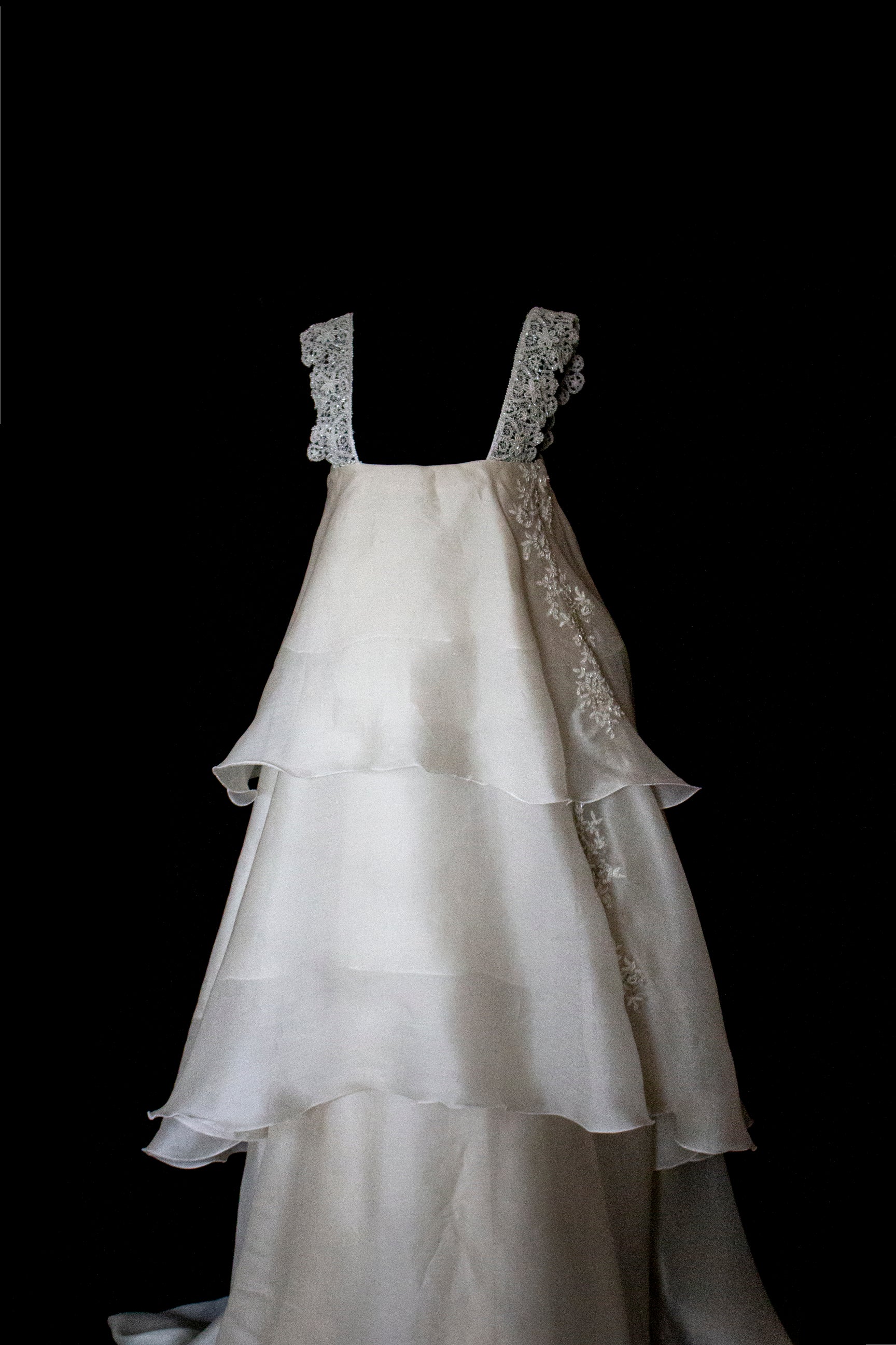 344 - UNIQUE UPCYCLED SILK ORGANZA WEDDING DRESS: PEARL GREY & BRONZE RUFFLED GOWN, SILVER EMBROIDERY, LUXURY SUSTAINABLE BRIDAL DRESS - Vague atelier