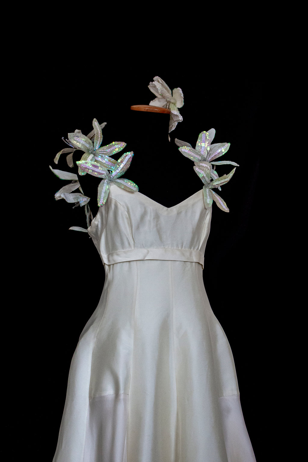 262 - RARE VINTAGE CHAMPAGNE BRIDAL GOWN: SILK MIKADO WITH AUTHENTIC 80S SEQUIN MAXI FLOWERS