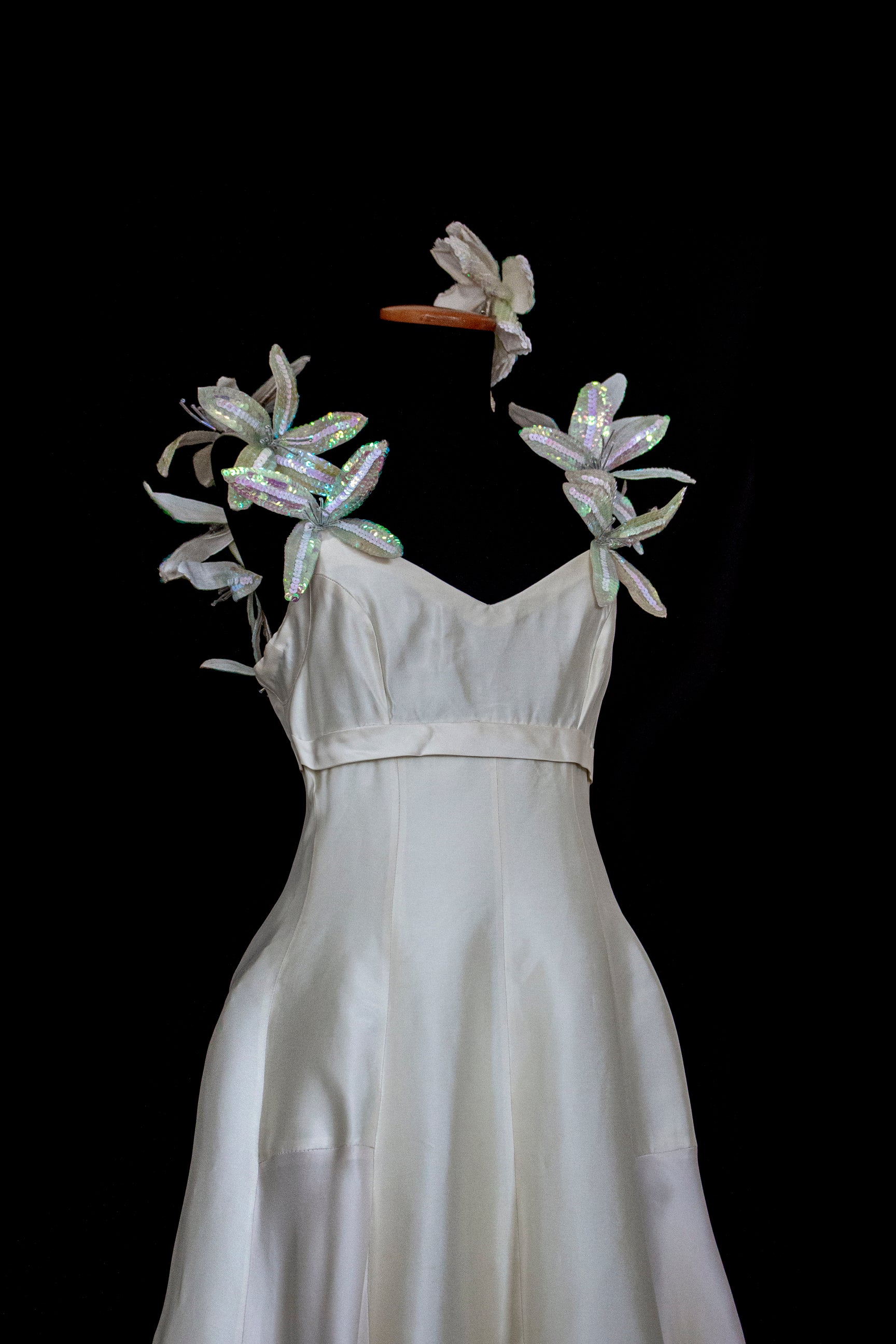 262 - RARE VINTAGE CHAMPAGNE BRIDAL GOWN: SILK MIKADO WITH AUTHENTIC 80S SEQUIN MAXI FLOWERS