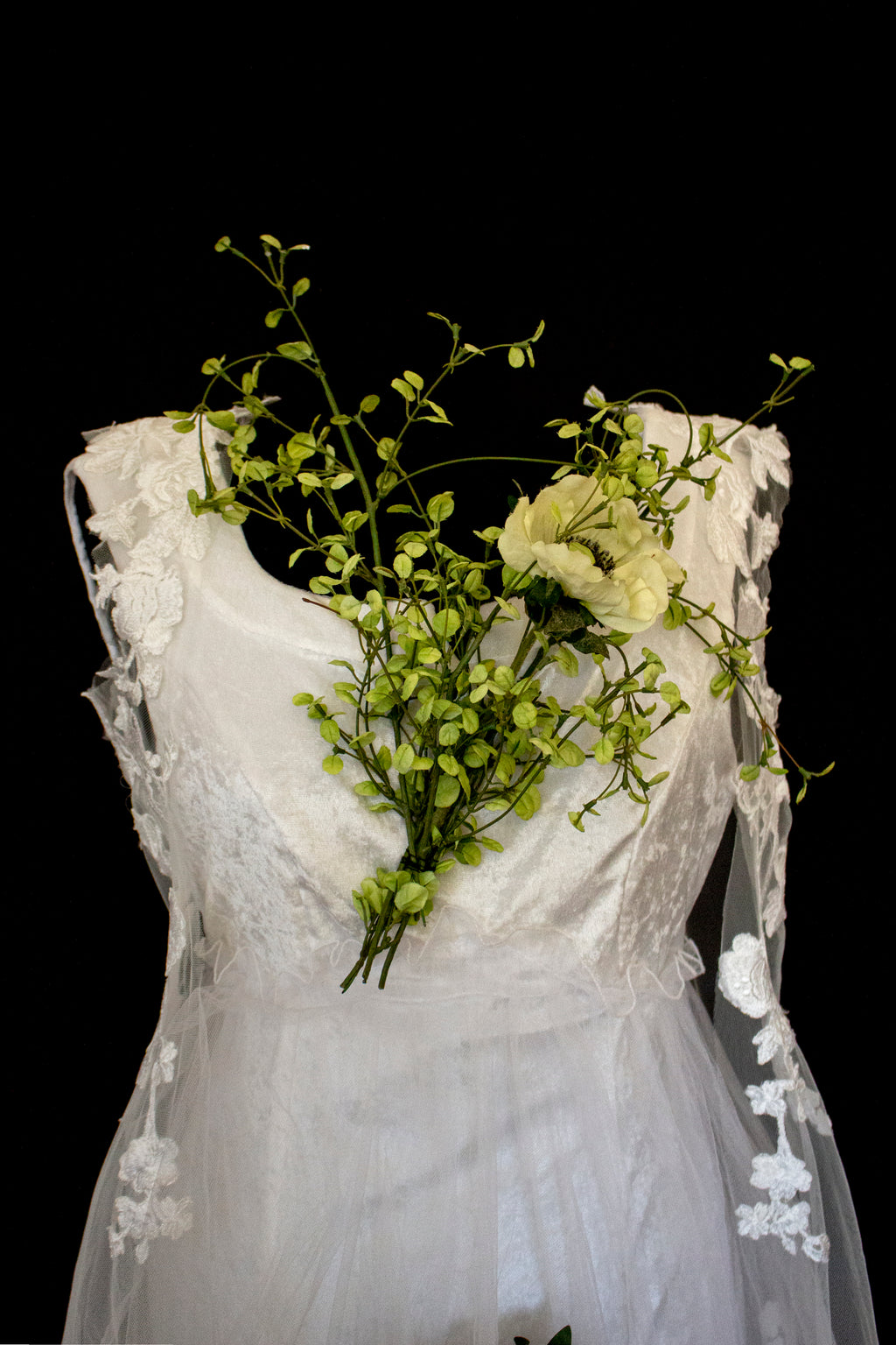 350 - UNIQUE VINTAGE UPCYCLED WEDDING DRESS: PEARL GREY VELVET SHEATH WITH TUTU & MAXI EMBROIDERED BRIDAL CAPE, SPRING BOHO STYLE - Vague atelier