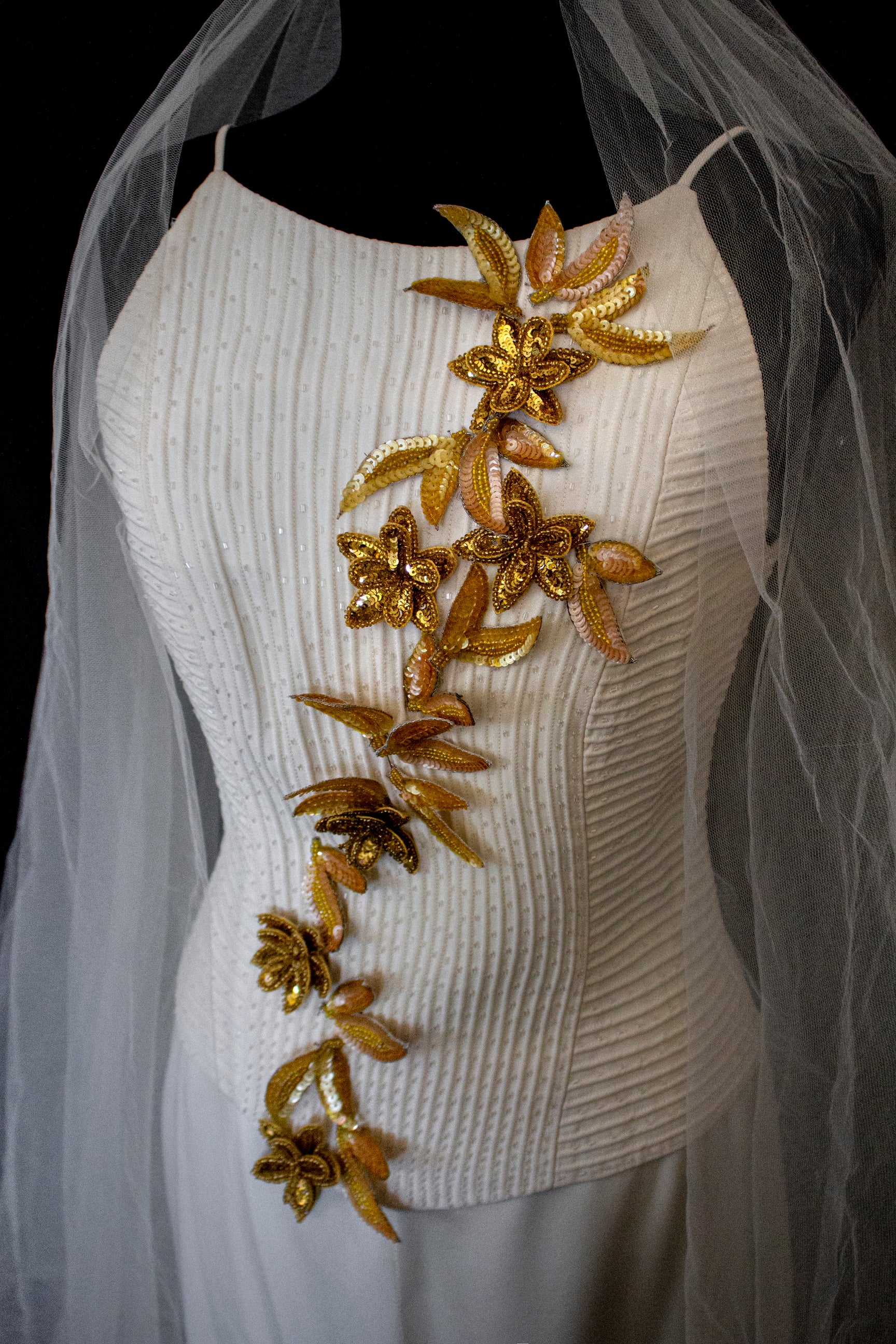 300 - SOPHISTICATED PURE SILK VINTAGE BRIDAL SET: HALTER TOP WITH ANTIQUE GOLD SEQUIN FLOWERS & MATCHING VEIL - Vague atelier
