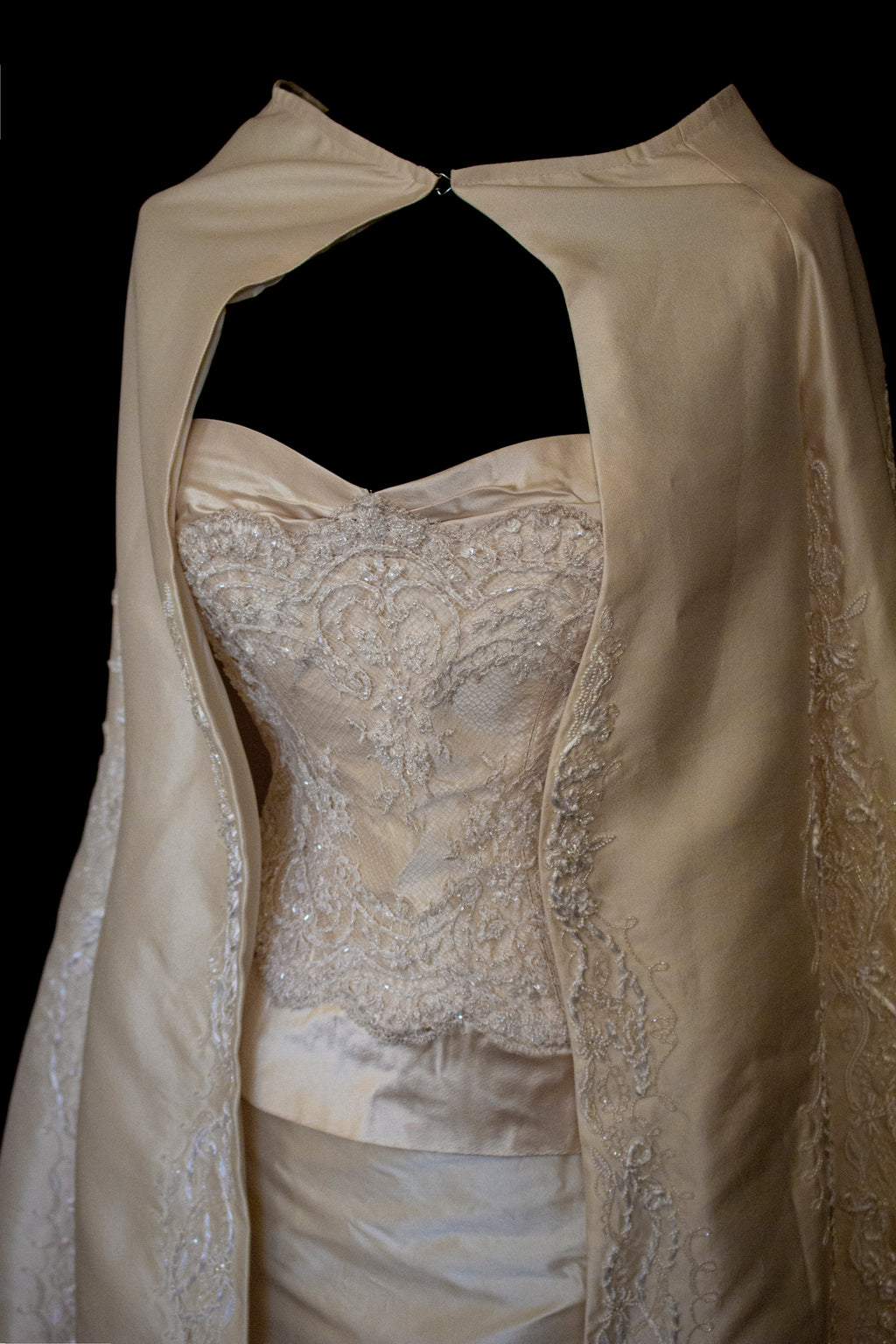 334 - IVORY SILK MIKADO VINTAGE WEDDING DRESS: COLUMN GOWN WITH EMBROIDERED CAPE & CRYSTALS - Vague atelier