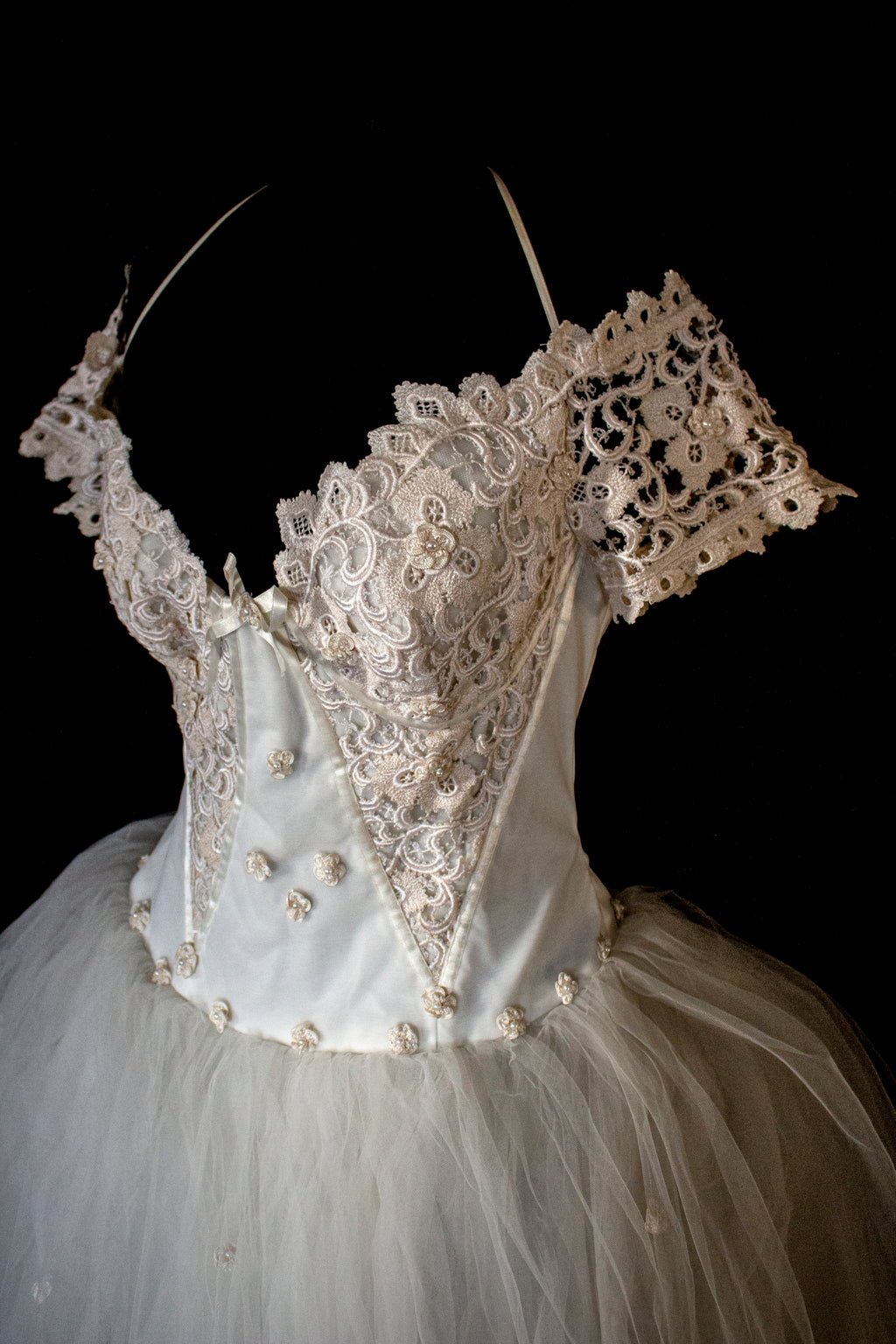 250 - MAJESTIC VINTAGE PRINCESS BALL GOWN: VOLUMINOUS TULLE & MACRAMÉ WITH 3D FLORAL EMBROIDERY
