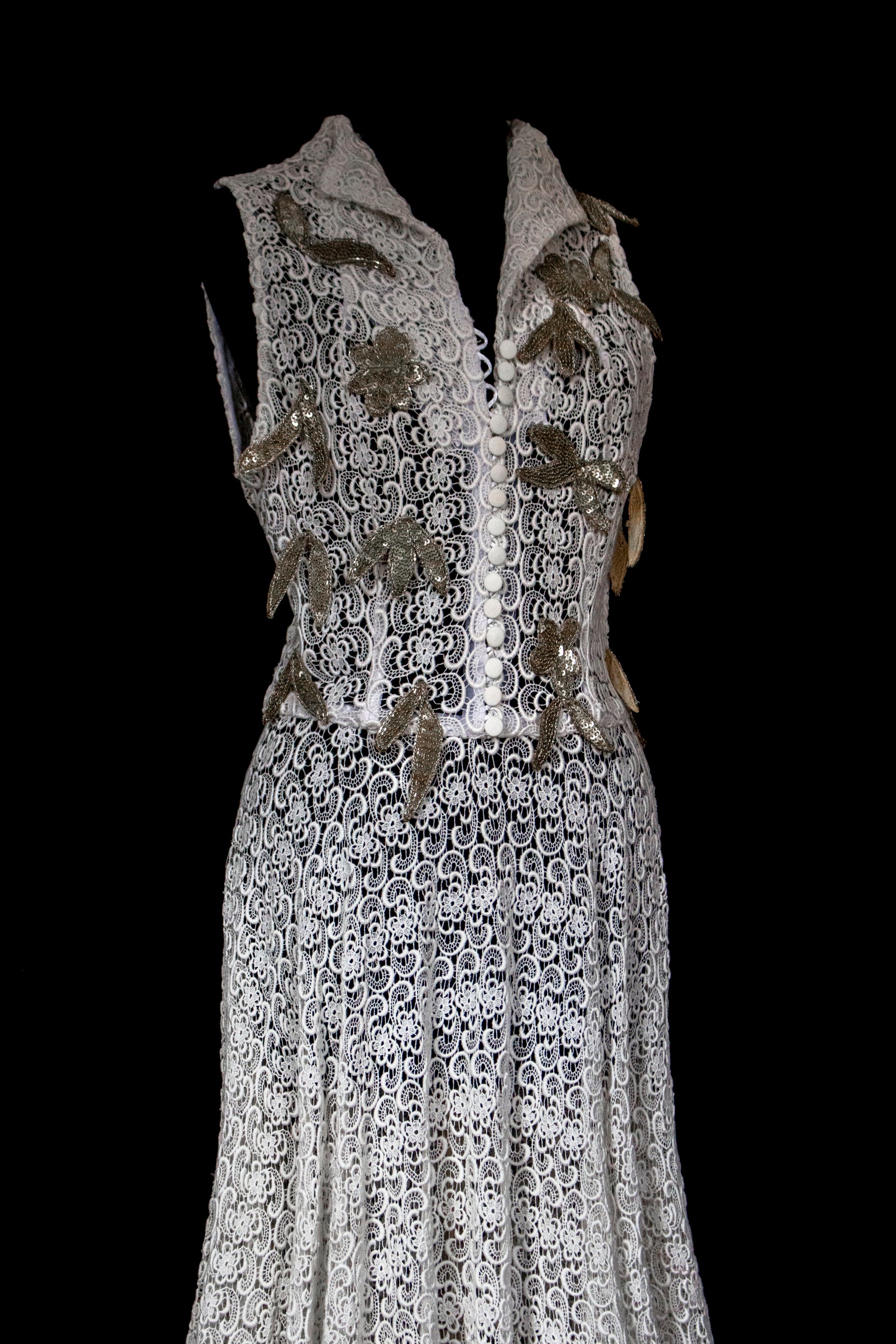 265 - RARE BOHO VINTAGE MACRAMÉ LACE SHIRT-DRESS: SOPHISTICATED CHEMISIER BRIDAL GOWN WITH SILVER SEQUINS - Vague atelier