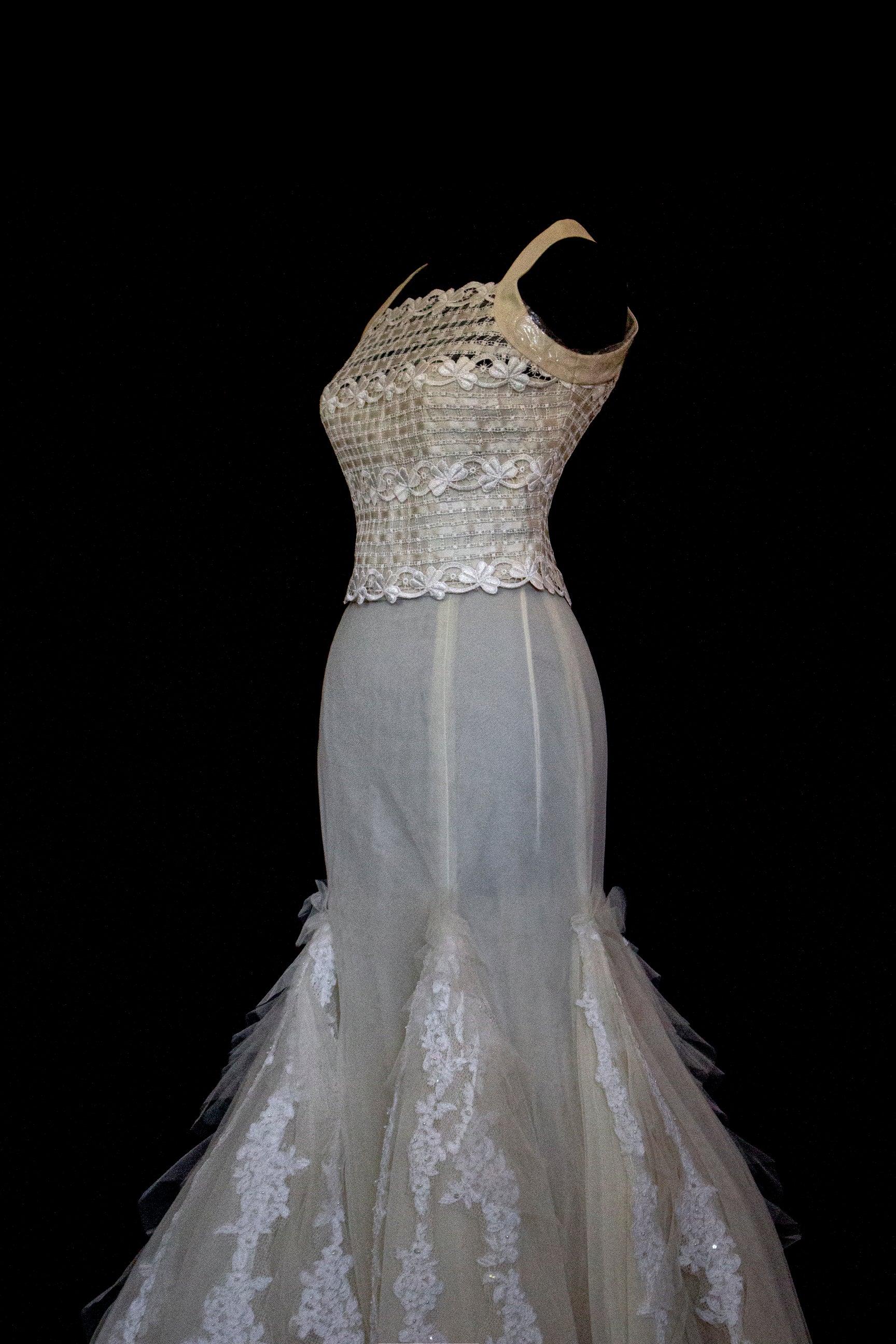 364 - VINTAGE 90s UPCYCLED TULLE AND MACRAME WEDDING DRESS: 2-PIECE ROMANTIC GOWN WITH FLOREAL LACE