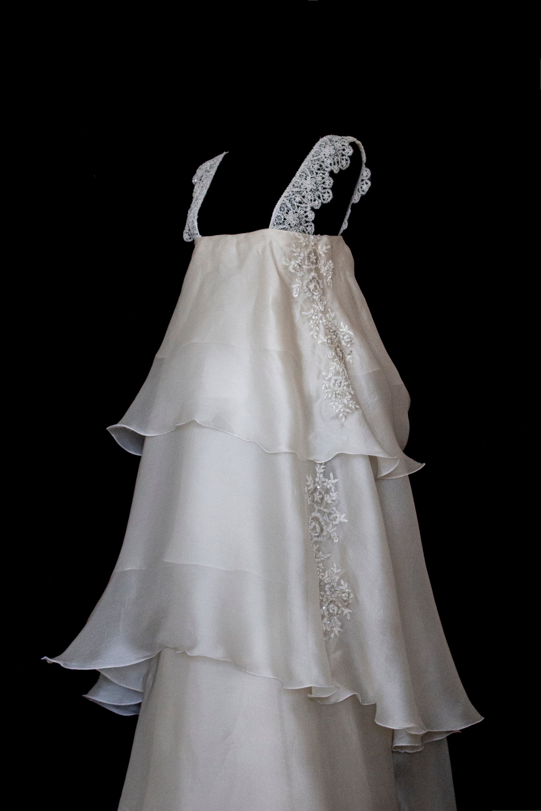 344 - UNIQUE UPCYCLED SILK ORGANZA WEDDING DRESS: PEARL GREY & BRONZE RUFFLED GOWN, SILVER EMBROIDERY, LUXURY SUSTAINABLE BRIDAL DRESS - Vague atelier