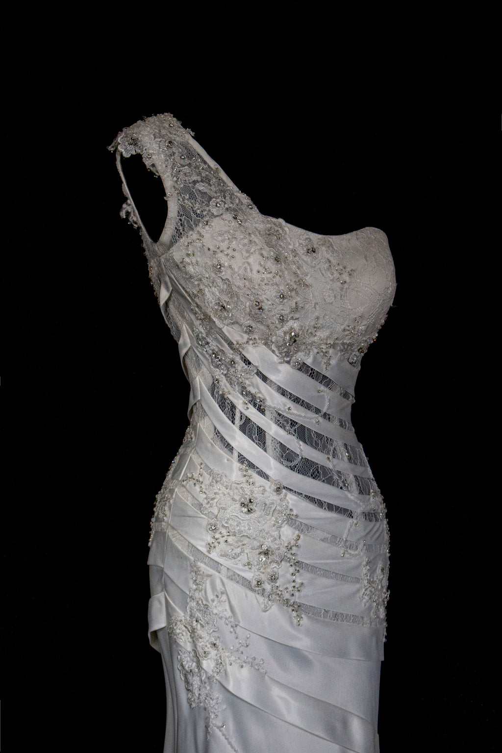 328 - SENSUAL Y2K VINTAGE BRIDAL MERMAID: SHEER ONE-SHOULDER STRETCH SATIN WITH EMBROIDERY - Vague atelier