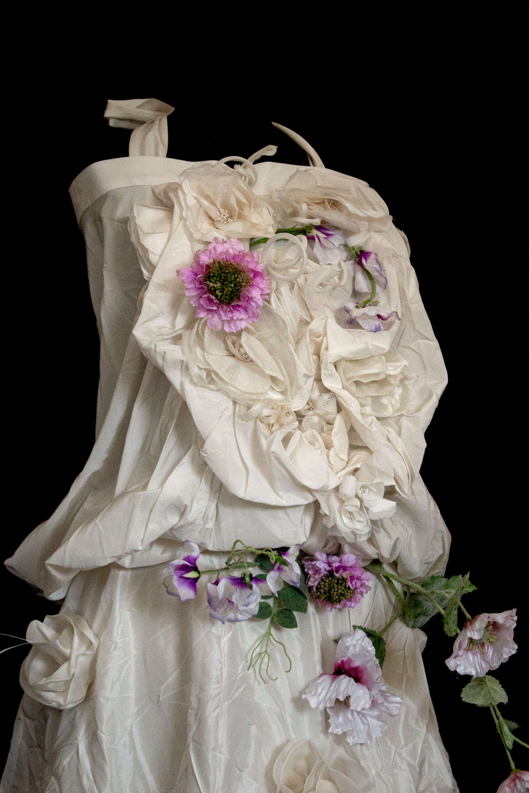 297- UNIQUE ROMANTIC VINTAGE SILK TAFFETA ENSEMBLE: BALLOON TOP & 3D MULTICOLOR FLORAL SKIRT - Vague atelier