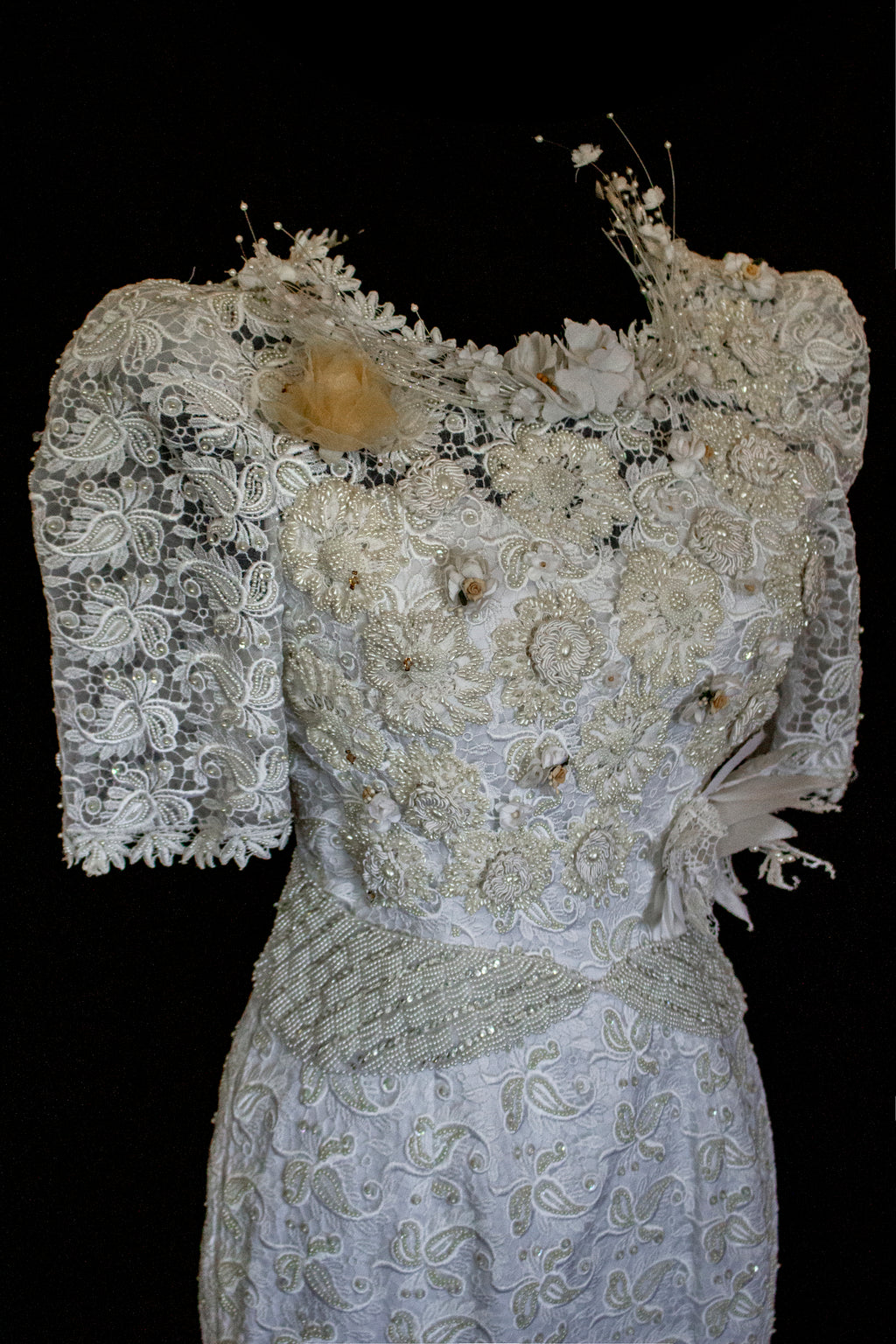 359 - VINTAGE 80s BEADED LACE SHEATH DRESS: WHITE & GOLD WEDDING GOWN WITH 3D FLORAL DETAILS