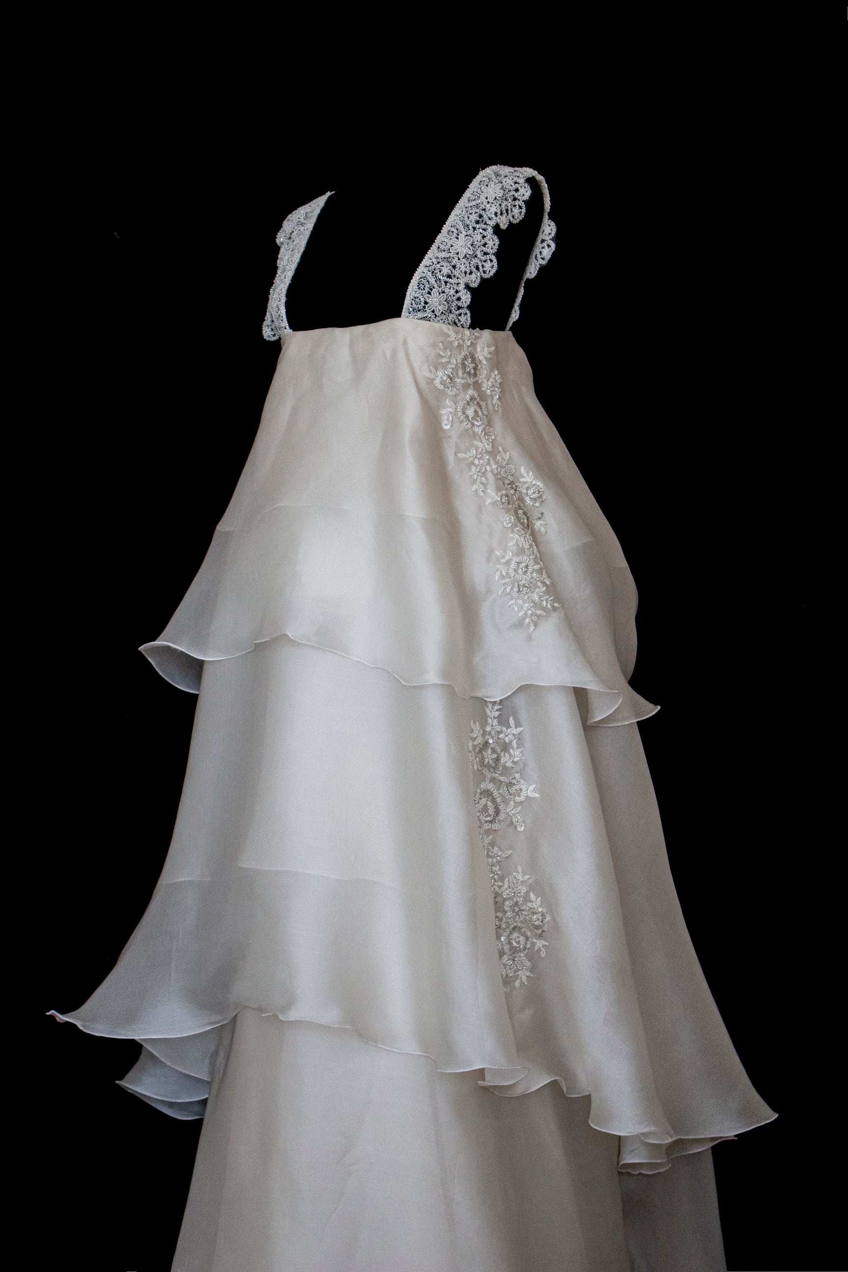 344 - UNIQUE UPCYCLED SILK ORGANZA WEDDING DRESS: PEARL GREY & BRONZE RUFFLED GOWN, SILVER EMBROIDERY, LUXURY SUSTAINABLE BRIDAL DRESS - Vague atelier
