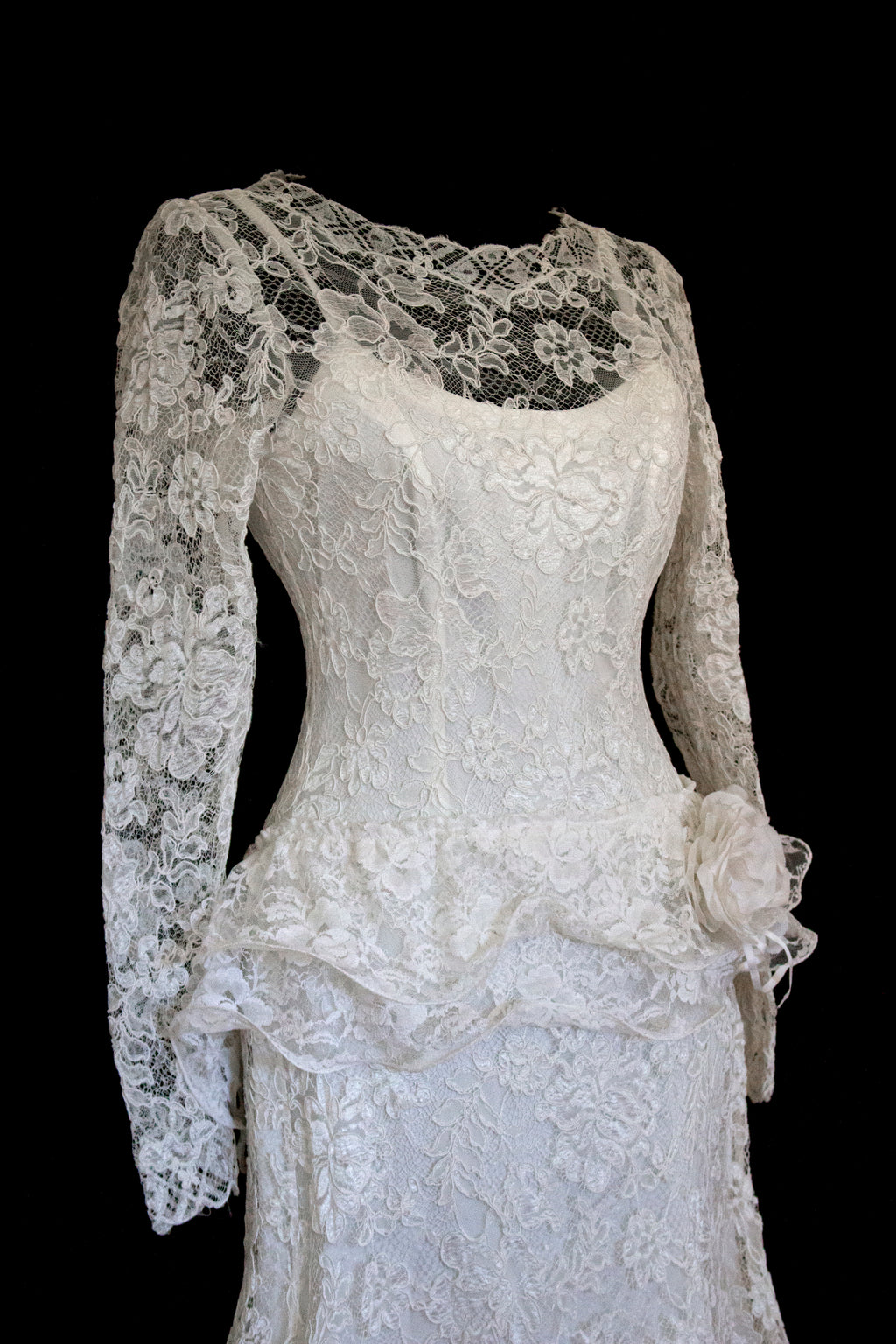 1980s Vintage Macramé Lace Sheath Wedding Dress | Full Train Gown - 377