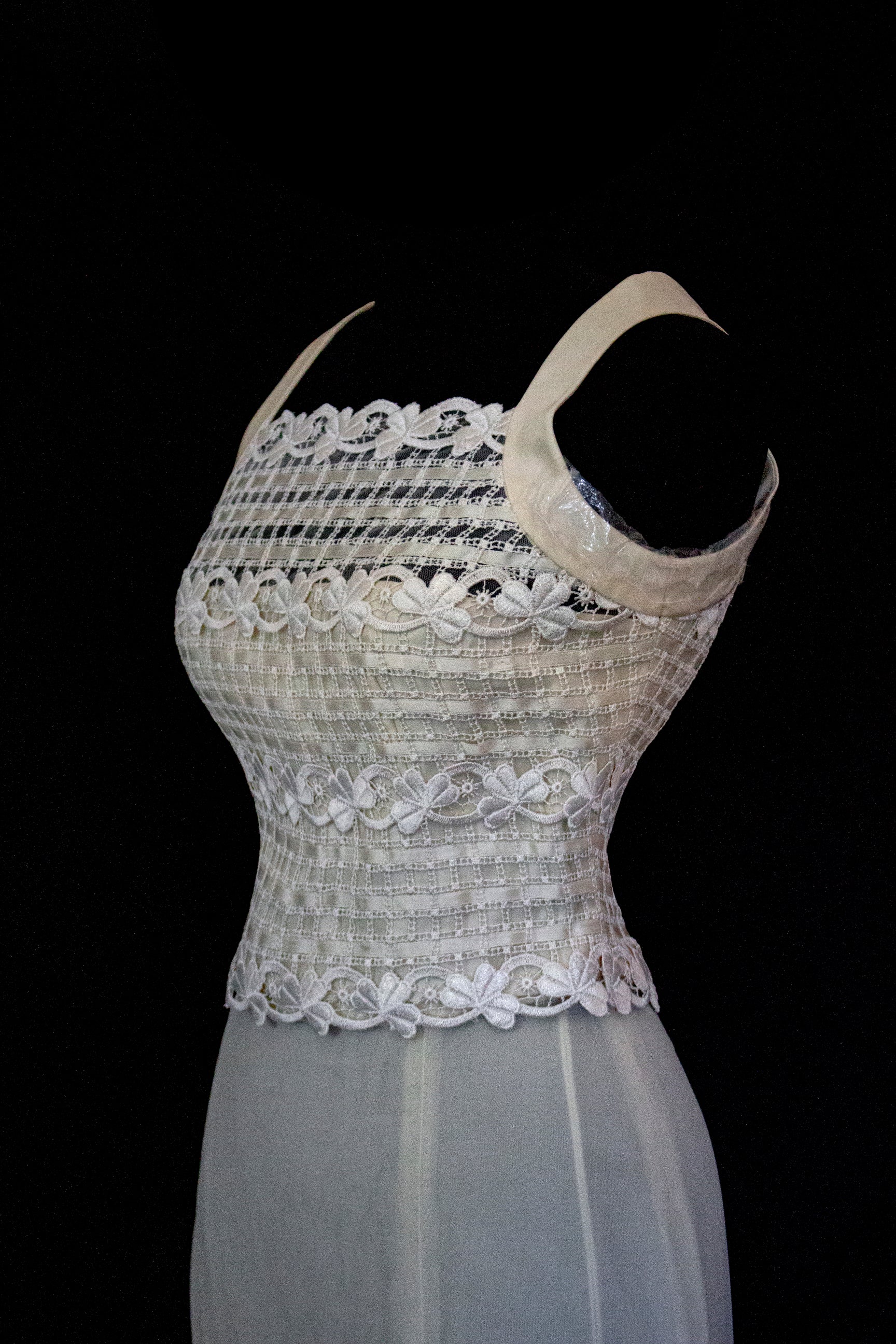 364 - VINTAGE 90s UPCYCLED TULLE AND MACRAME WEDDING DRESS: 2-PIECE ROMANTIC GOWN WITH FLOREAL LACE