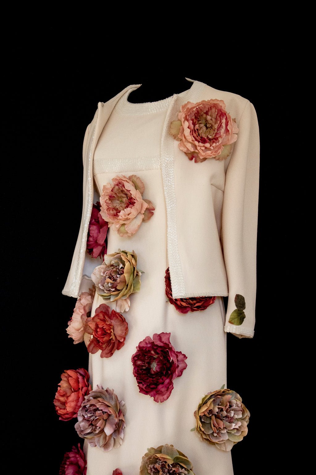 326 - SUSTAINABLE VINTAGE BRIDAL SET: WOOL CREPE DRESS & JACKET WITH COLORFUL PEONIES