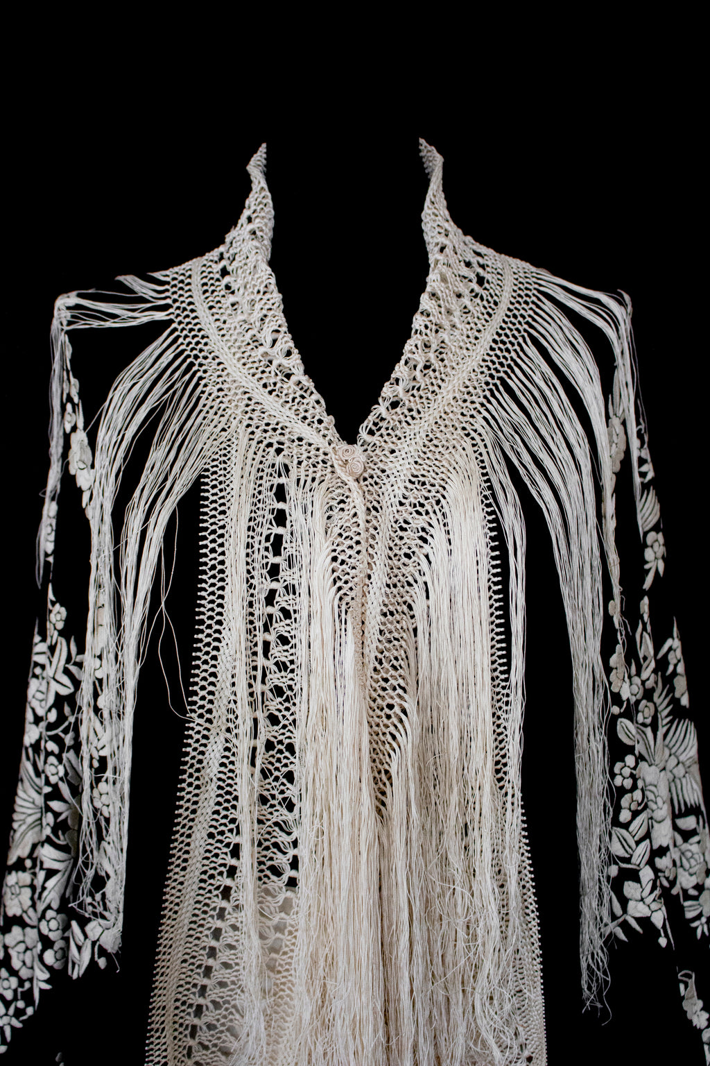 322 - ANTIQUE EARLY 1900S HAND-EMBROIDERED SILK PIANO SHAWL & VINTAGE SILK SATIN SKIRT - Vague atelier