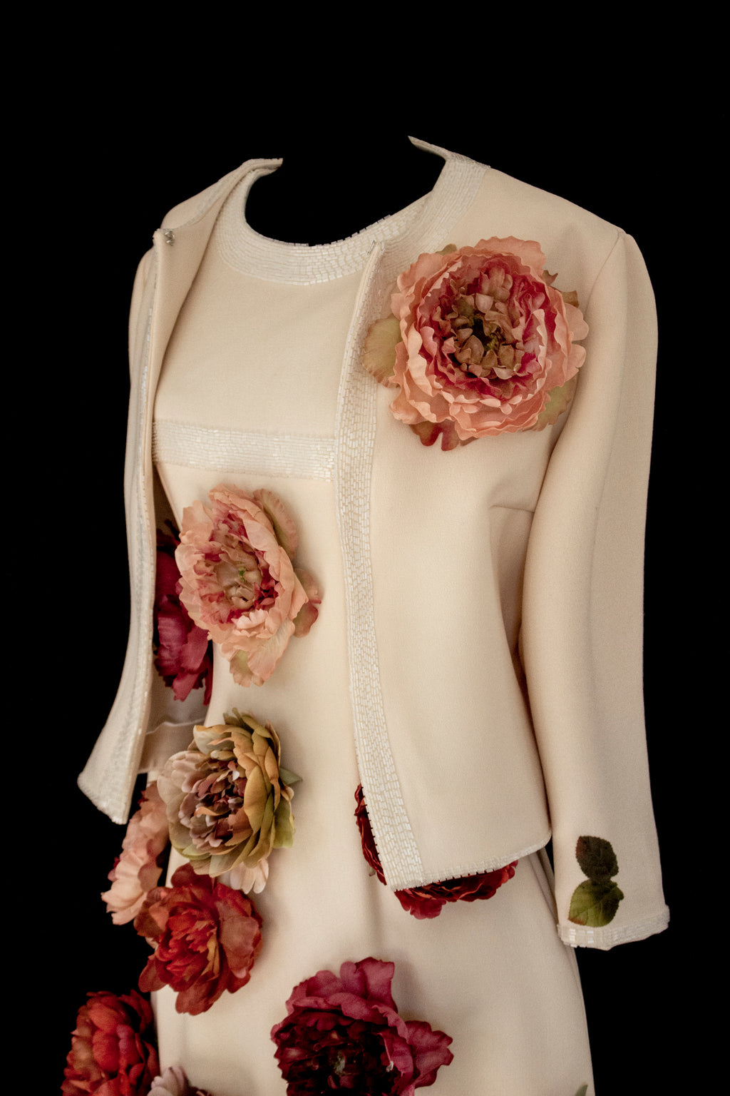 326 - SUSTAINABLE VINTAGE BRIDAL SET: WOOL CREPE DRESS & JACKET WITH COLORFUL PEONIES