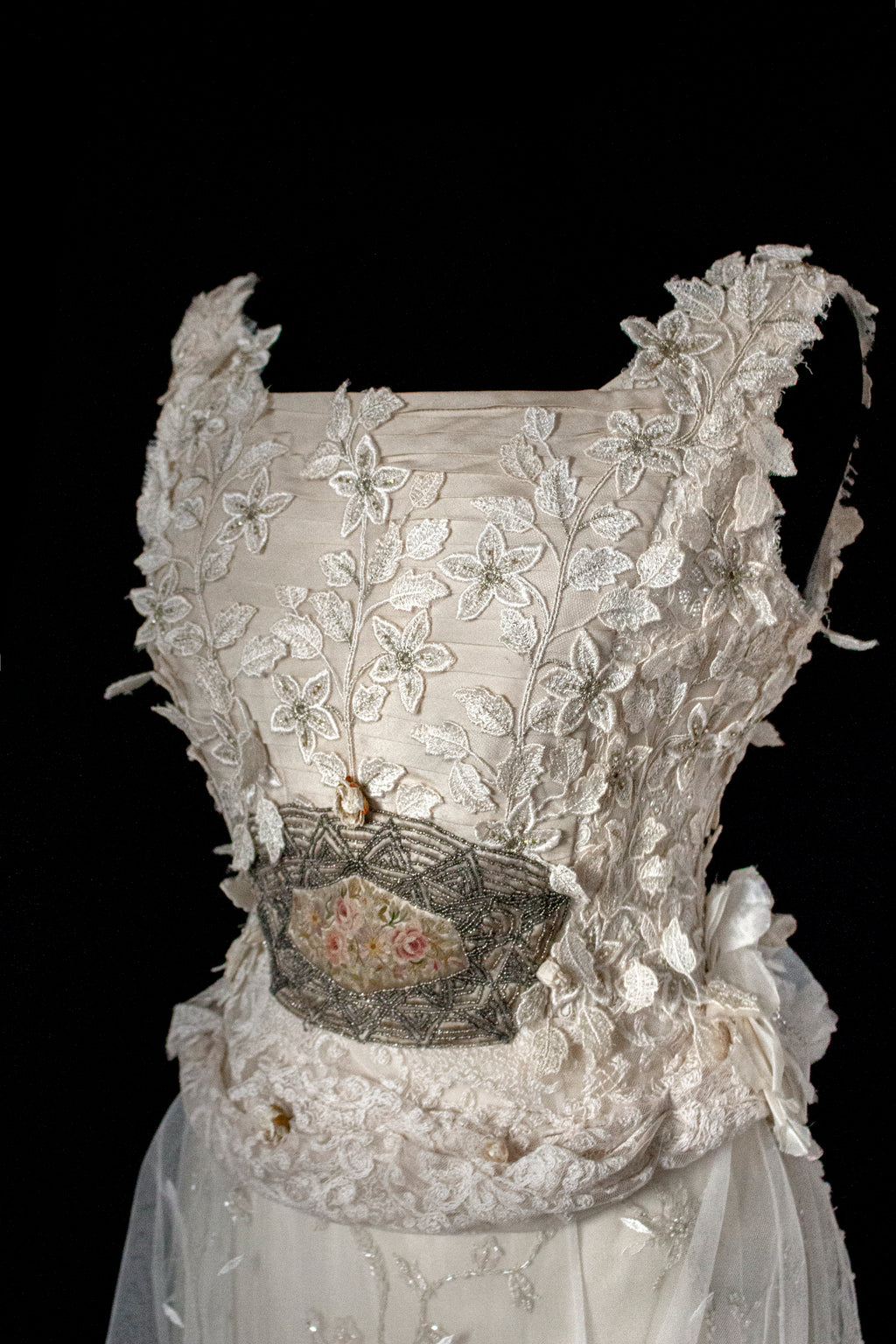 343 - UNIQUE UPCYCLED LACE WEDDING DRESS: VINTAGE BOHO BRIDAL GOWN, 50S 70S SILK EMBROIDERY, GOLD & SILVER LUXURY SUSTAINABLE WEDDING DRESS - Vague atelier