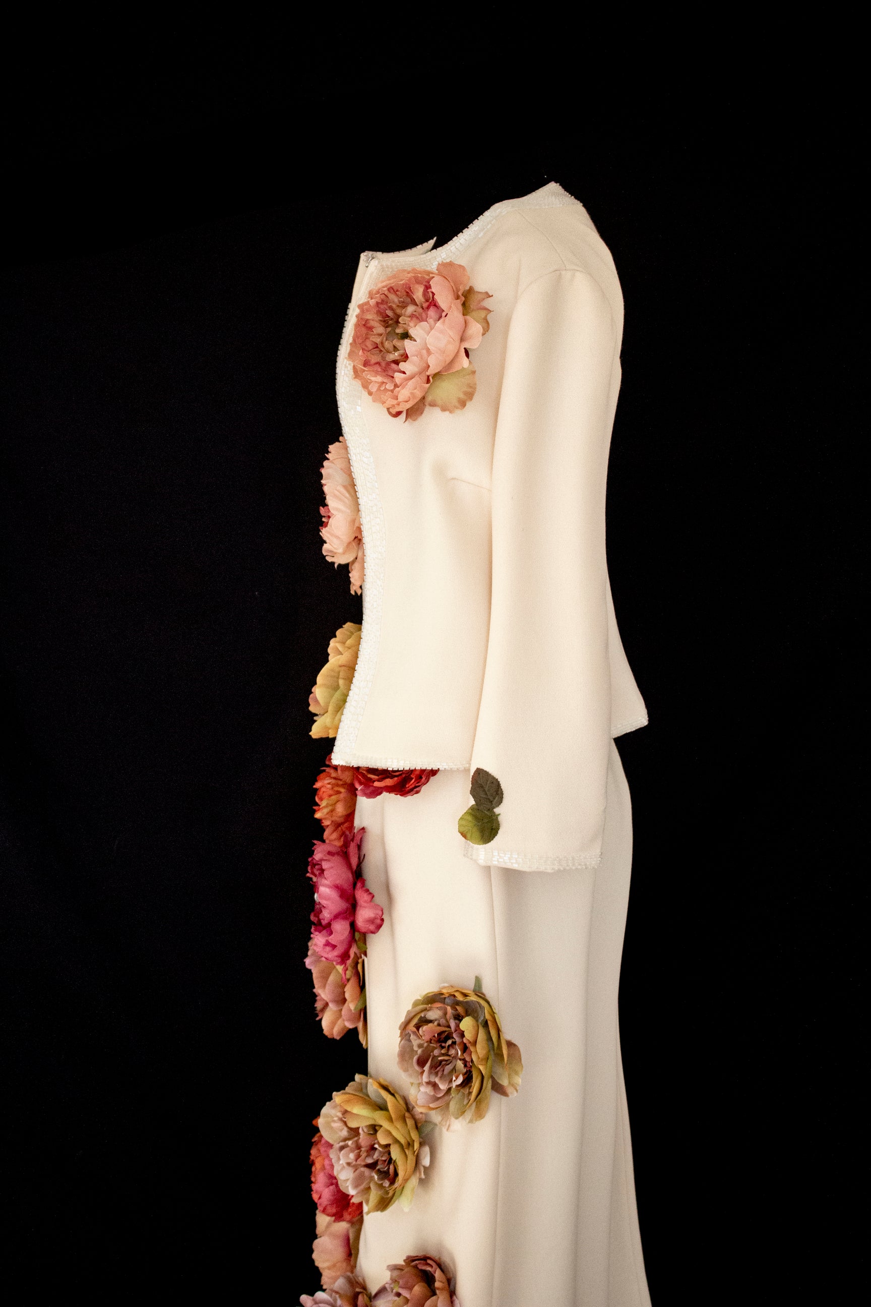 326 - SUSTAINABLE VINTAGE BRIDAL SET: WOOL CREPE DRESS & JACKET WITH COLORFUL PEONIES