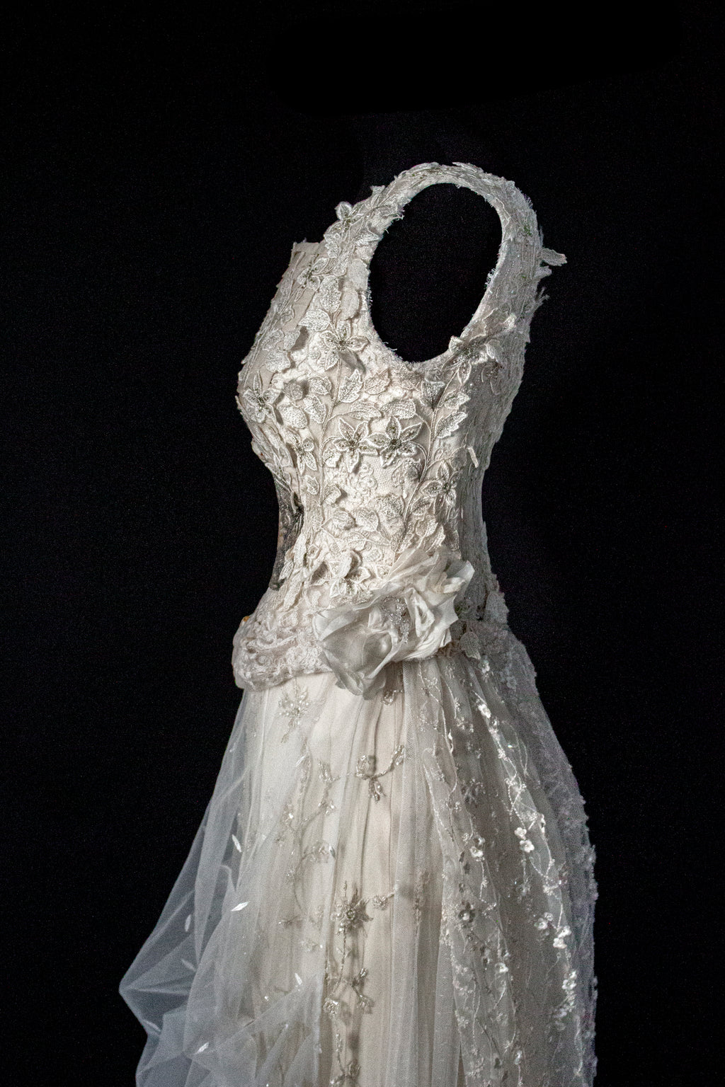 343 - UNIQUE UPCYCLED LACE WEDDING DRESS: VINTAGE BOHO BRIDAL GOWN, 50S 70S SILK EMBROIDERY, GOLD & SILVER LUXURY SUSTAINABLE WEDDING DRESS - Vague atelier