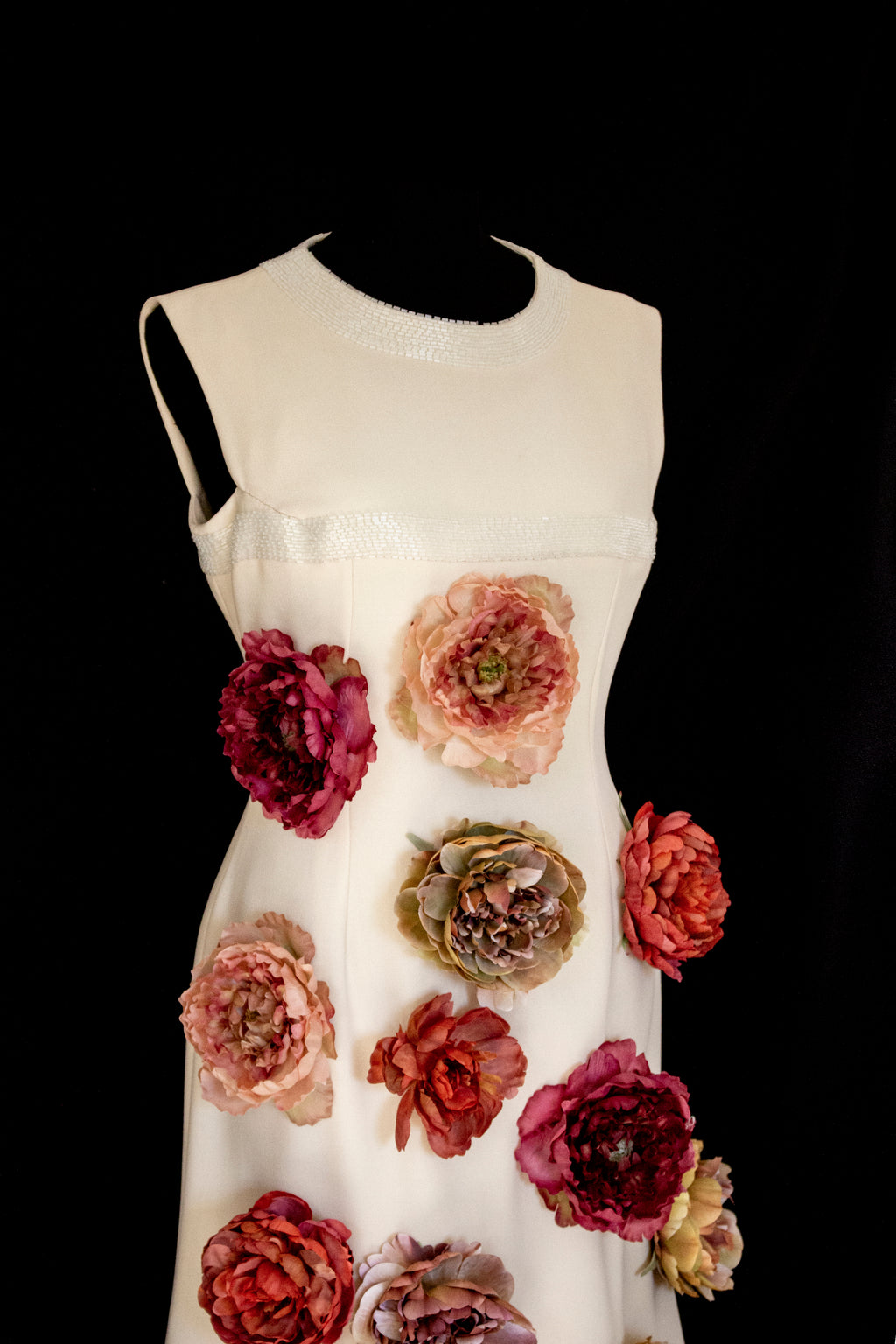 326 - SUSTAINABLE VINTAGE BRIDAL SET: WOOL CREPE DRESS & JACKET WITH COLORFUL PEONIES