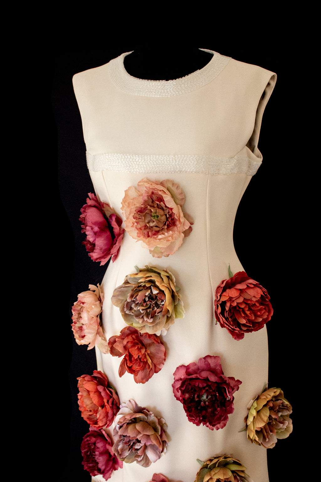 326 - SUSTAINABLE VINTAGE BRIDAL SET: WOOL CREPE DRESS & JACKET WITH COLORFUL PEONIES
