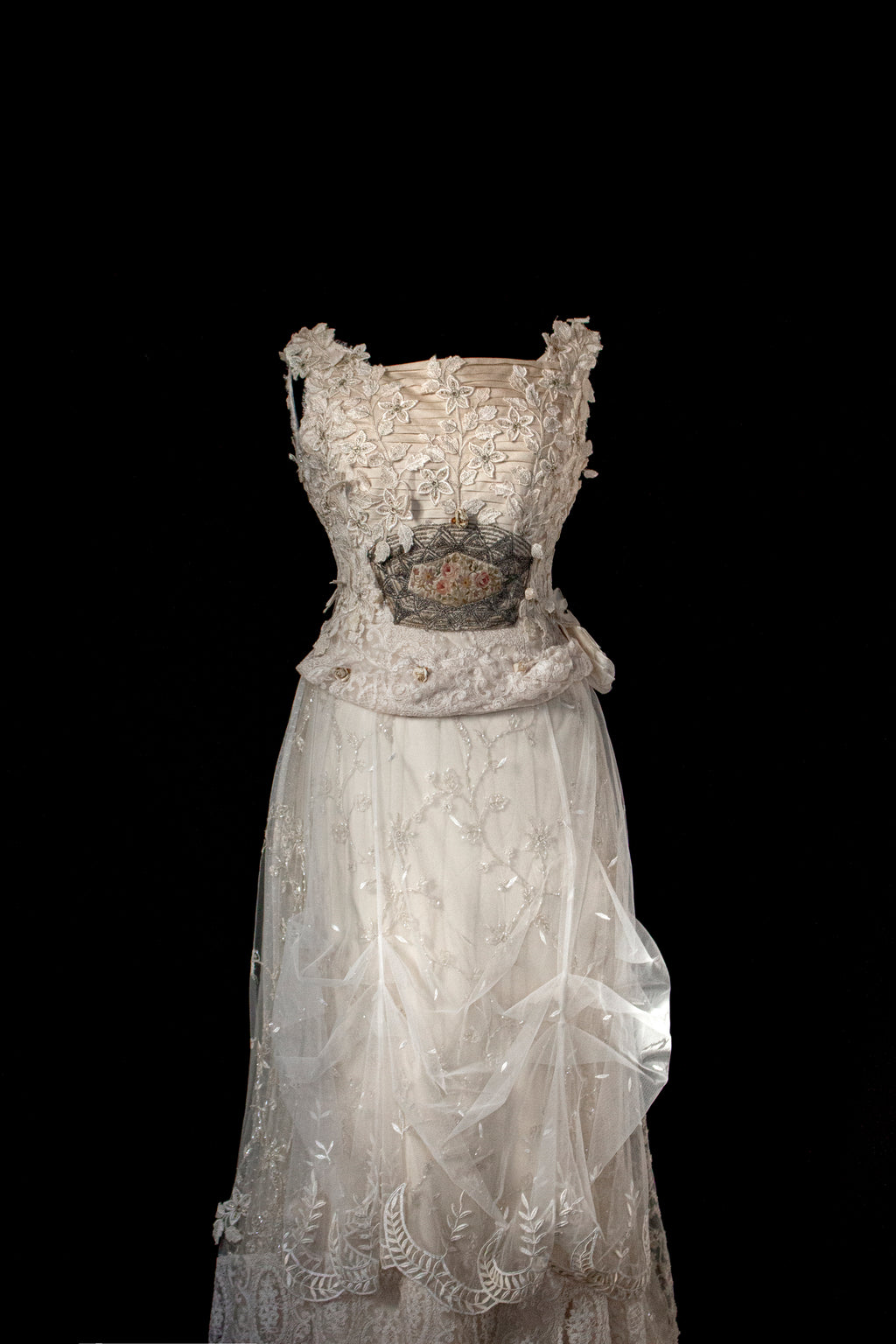 343 - UNIQUE UPCYCLED LACE WEDDING DRESS: VINTAGE BOHO BRIDAL GOWN, 50S 70S SILK EMBROIDERY, GOLD & SILVER LUXURY SUSTAINABLE WEDDING DRESS - Vague atelier