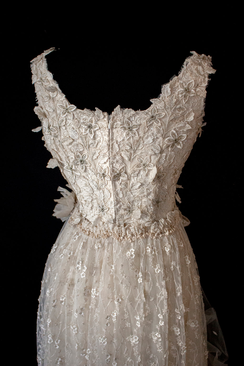 343 - UNIQUE UPCYCLED LACE WEDDING DRESS: VINTAGE BOHO BRIDAL GOWN, 50S 70S SILK EMBROIDERY, GOLD & SILVER LUXURY SUSTAINABLE WEDDING DRESS - Vague atelier