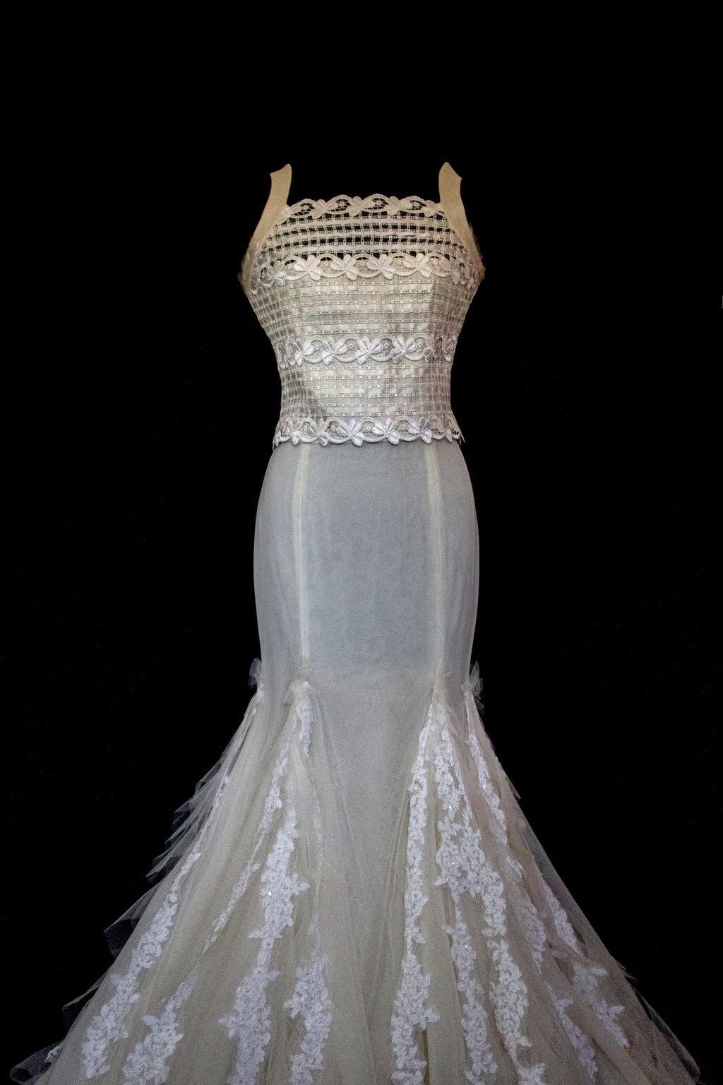 364 - VINTAGE 90s UPCYCLED TULLE AND MACRAME WEDDING DRESS: 2-PIECE ROMANTIC GOWN WITH FLOREAL LACE