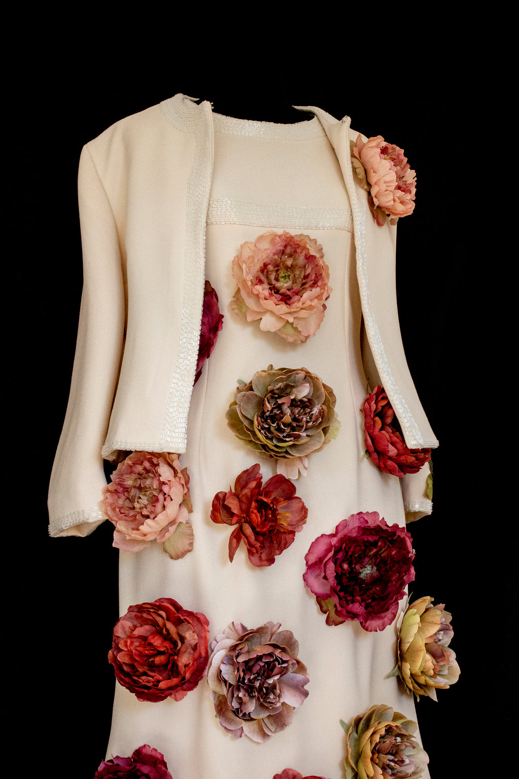 326 - SUSTAINABLE VINTAGE BRIDAL SET: WOOL CREPE DRESS & JACKET WITH COLORFUL PEONIES