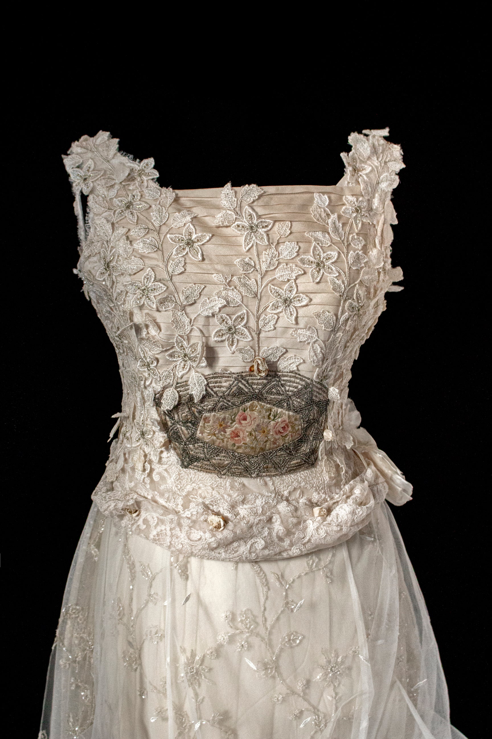 343 - UNIQUE UPCYCLED LACE WEDDING DRESS: VINTAGE BOHO BRIDAL GOWN, 50S 70S SILK EMBROIDERY, GOLD & SILVER LUXURY SUSTAINABLE WEDDING DRESS - Vague atelier