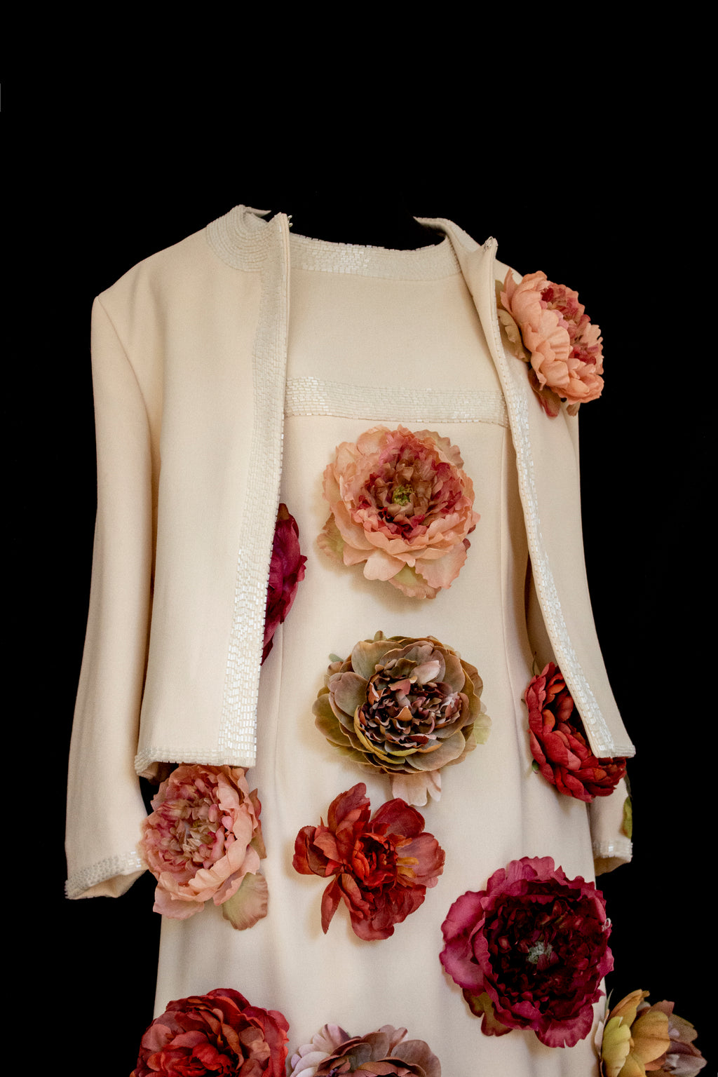 326 - SUSTAINABLE VINTAGE BRIDAL SET: WOOL CREPE DRESS & JACKET WITH COLORFUL PEONIES