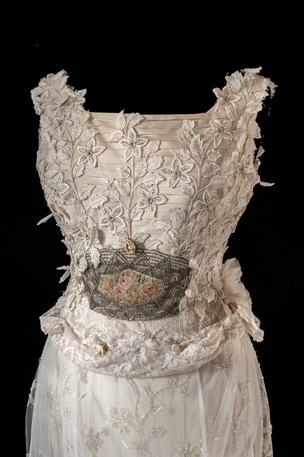 343 - UNIQUE UPCYCLED LACE WEDDING DRESS: VINTAGE BOHO BRIDAL GOWN, 50S 70S SILK EMBROIDERY, GOLD & SILVER LUXURY SUSTAINABLE WEDDING DRESS - Vague atelier