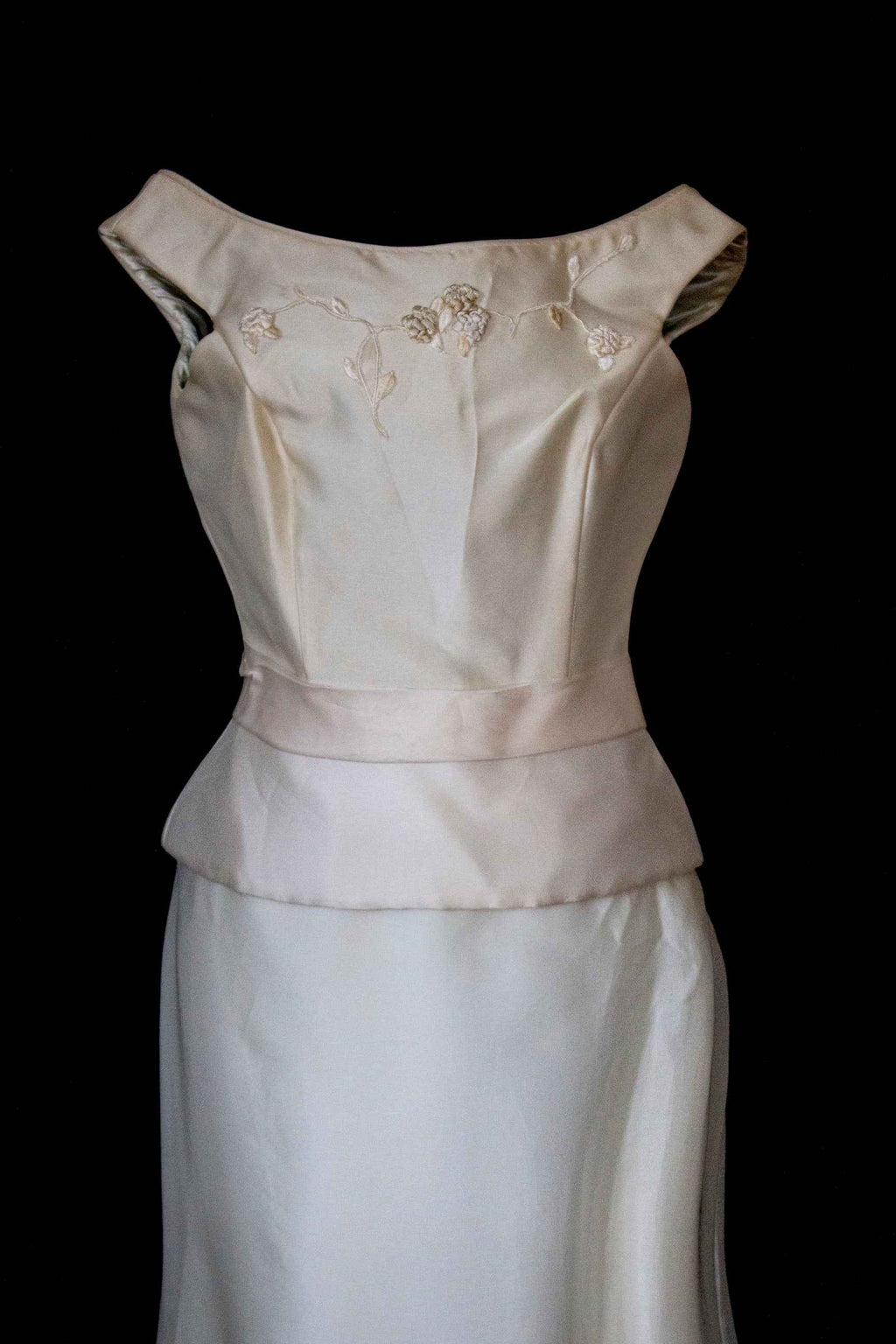 275 - MINIMALIST ELEGANT VINTAGE SILK ORGANZA BRIDAL SET: BATEAU TOP & A-LINE SKIRT WITH BACK BOW
