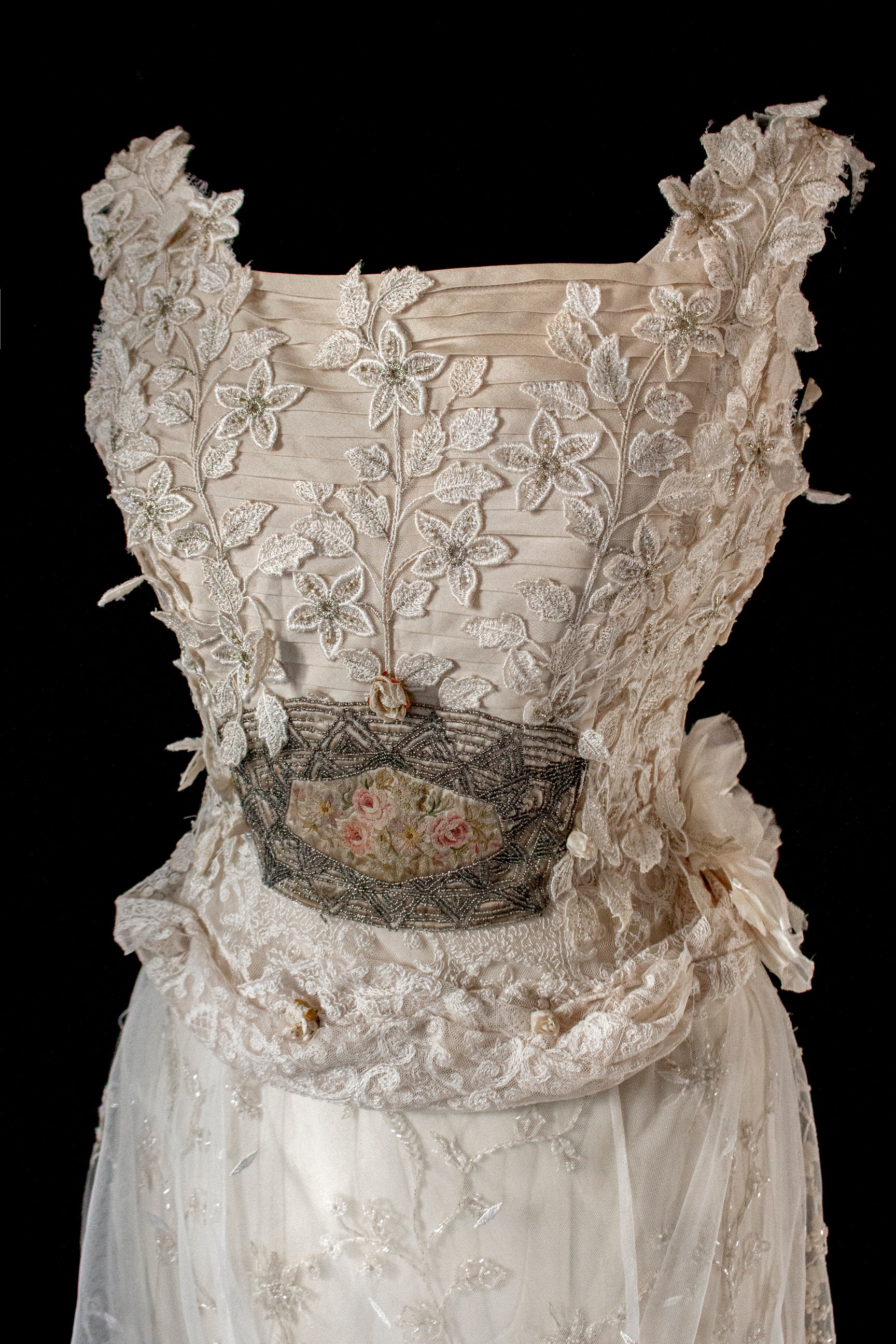 343 - UNIQUE UPCYCLED LACE WEDDING DRESS: VINTAGE BOHO BRIDAL GOWN, 50S 70S SILK EMBROIDERY, GOLD & SILVER LUXURY SUSTAINABLE WEDDING DRESS - Vague atelier