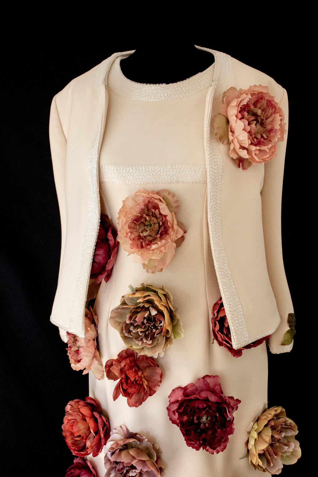 326 - SUSTAINABLE VINTAGE BRIDAL SET: WOOL CREPE DRESS & JACKET WITH COLORFUL PEONIES