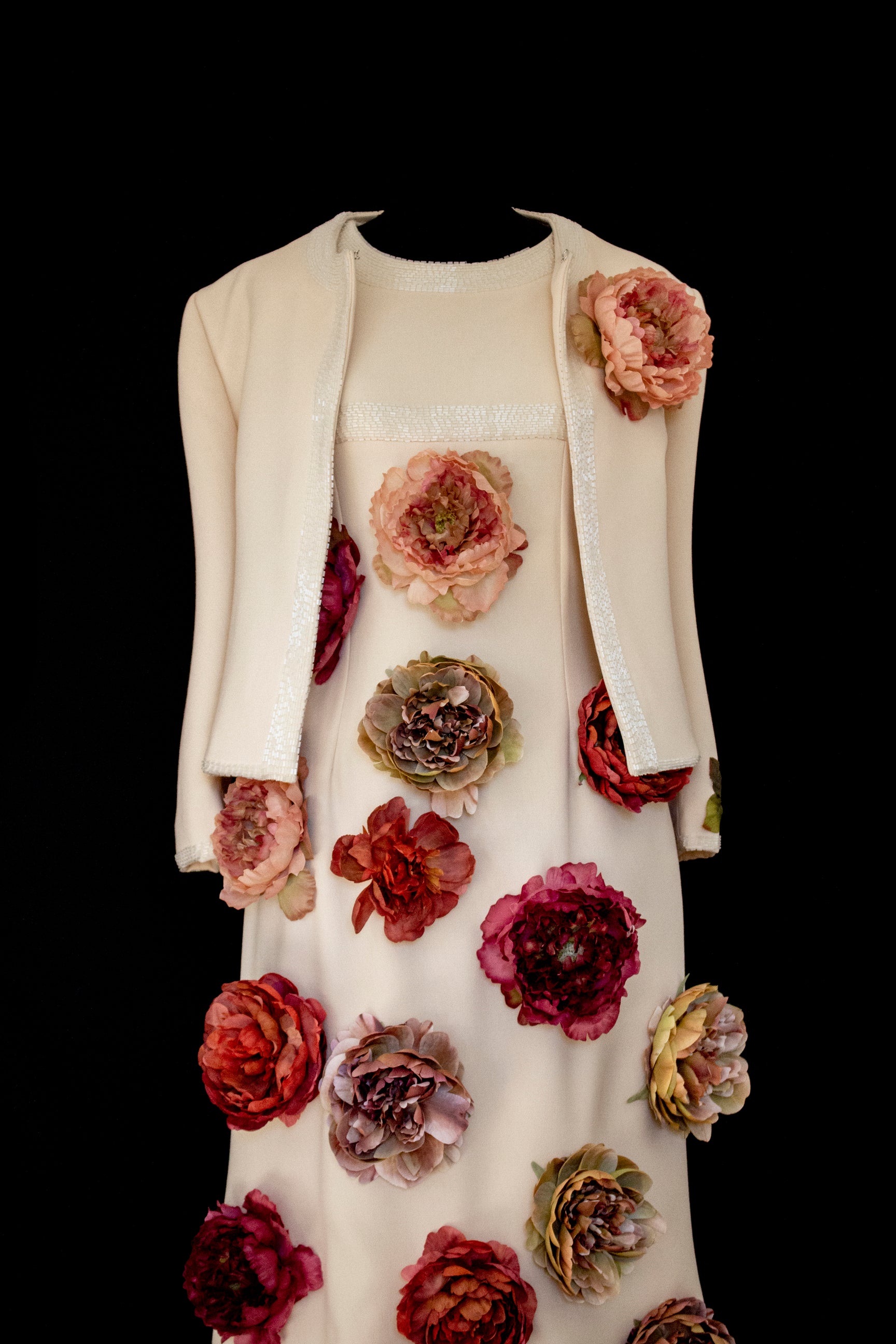 326 - SUSTAINABLE VINTAGE BRIDAL SET: WOOL CREPE DRESS & JACKET WITH COLORFUL PEONIES