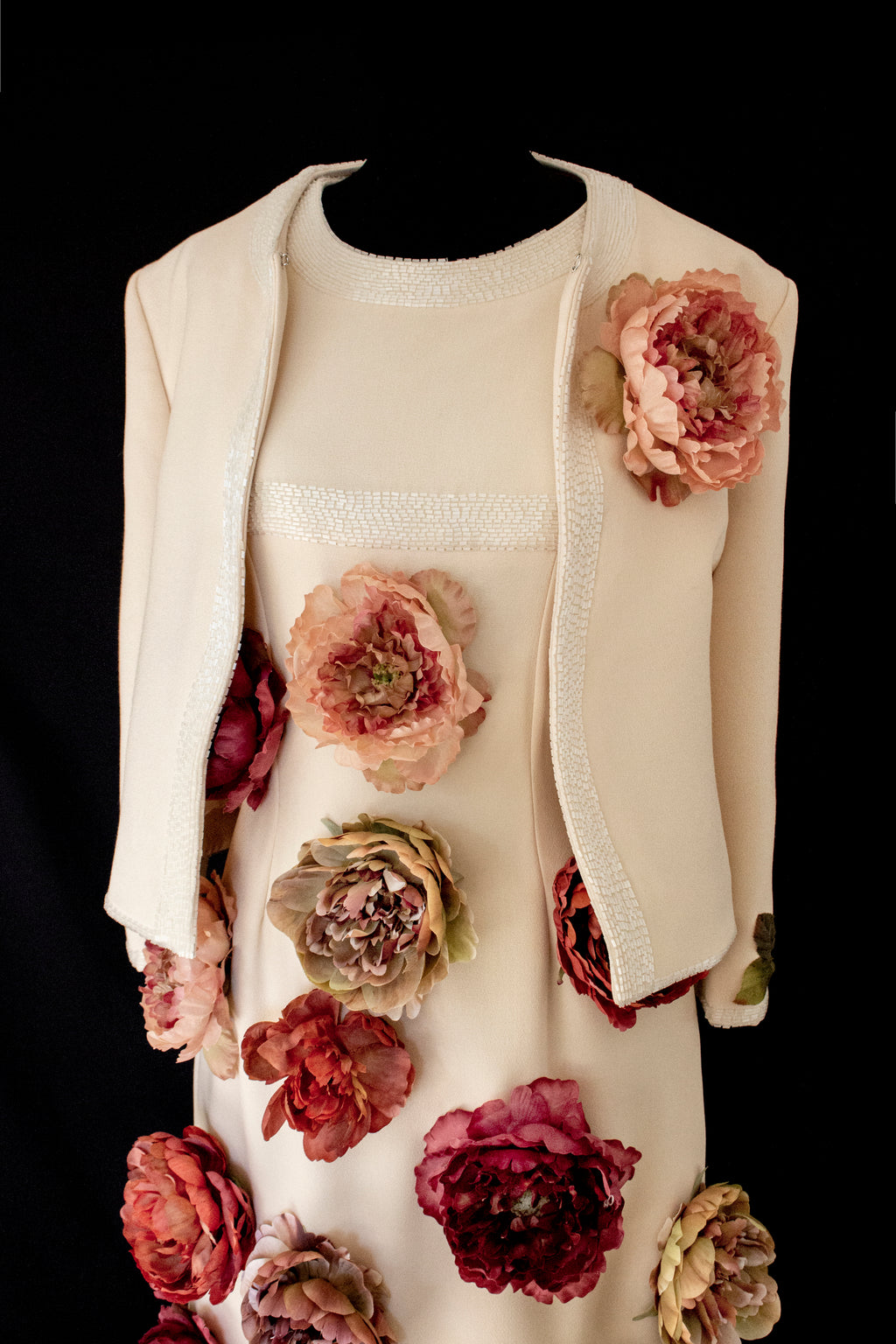 326 - SUSTAINABLE VINTAGE BRIDAL SET: WOOL CREPE DRESS & JACKET WITH COLORFUL PEONIES