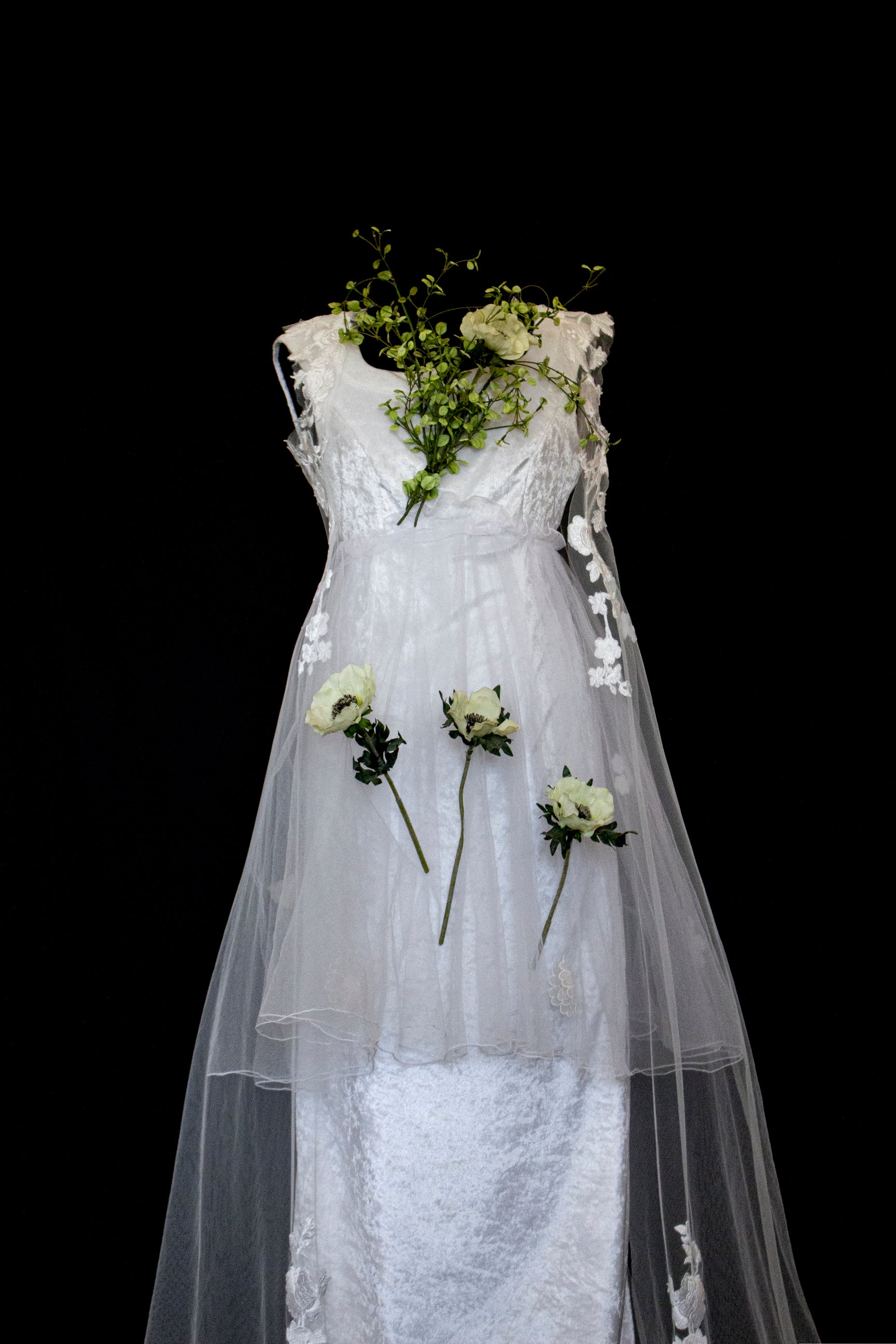 350 - UNIQUE VINTAGE UPCYCLED WEDDING DRESS: PEARL GREY VELVET SHEATH WITH TUTU & MAXI EMBROIDERED BRIDAL CAPE, SPRING BOHO STYLE - Vague atelier