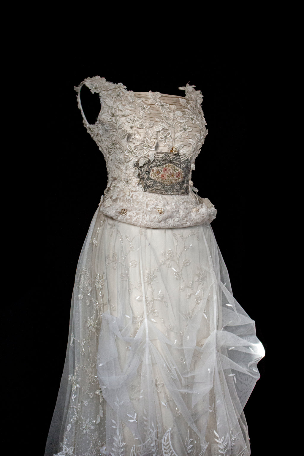 343 - UNIQUE UPCYCLED LACE WEDDING DRESS: VINTAGE BOHO BRIDAL GOWN, 50S 70S SILK EMBROIDERY, GOLD & SILVER LUXURY SUSTAINABLE WEDDING DRESS - Vague atelier