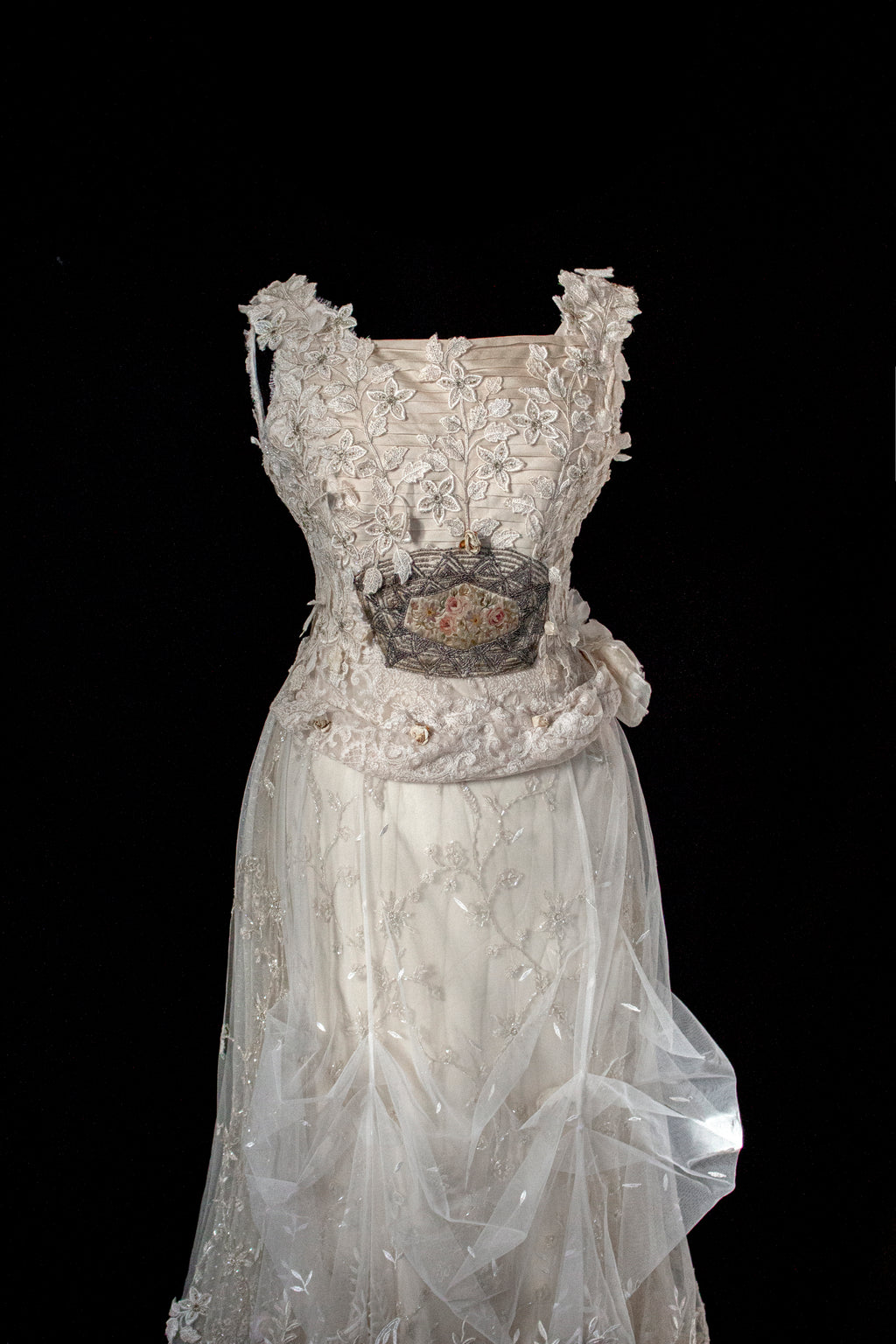 343 - UNIQUE UPCYCLED LACE WEDDING DRESS: VINTAGE BOHO BRIDAL GOWN, 50S 70S SILK EMBROIDERY, GOLD & SILVER LUXURY SUSTAINABLE WEDDING DRESS - Vague atelier