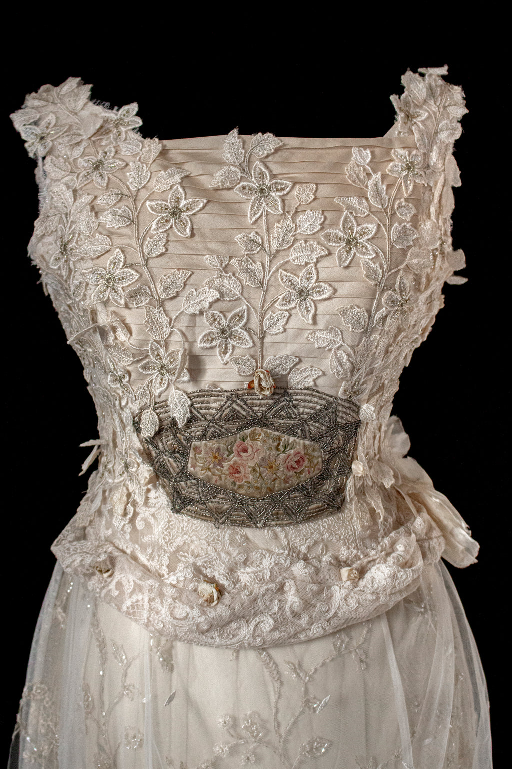 343 - UNIQUE UPCYCLED LACE WEDDING DRESS: VINTAGE BOHO BRIDAL GOWN, 50S 70S SILK EMBROIDERY, GOLD & SILVER LUXURY SUSTAINABLE WEDDING DRESS - Vague atelier
