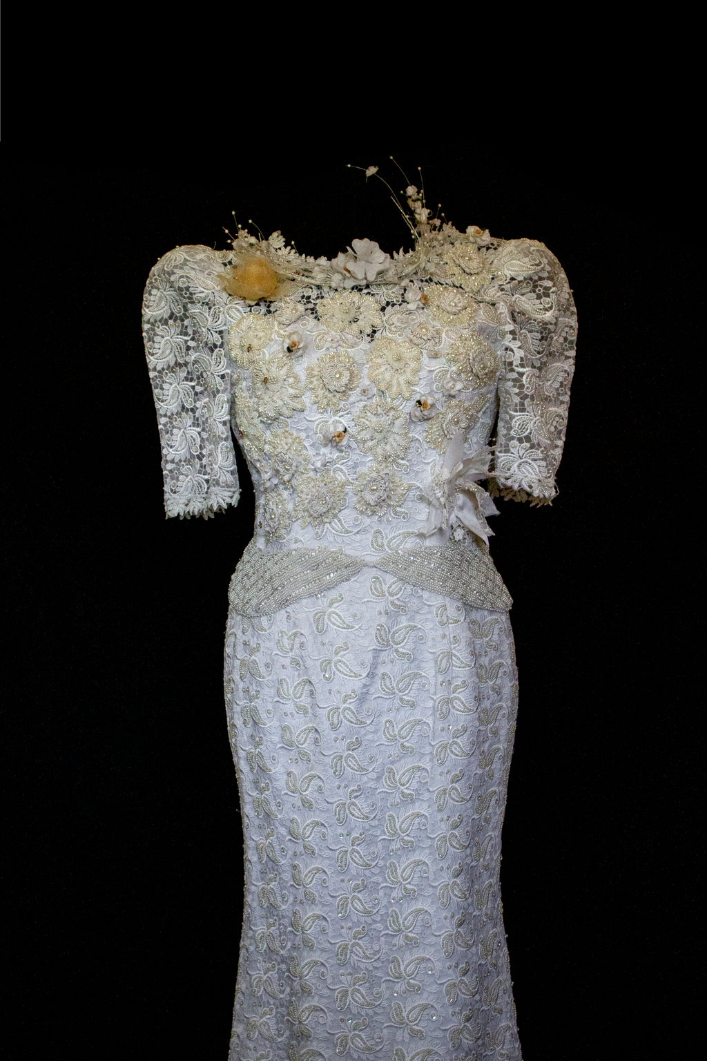 359 - VINTAGE 80s BEADED LACE SHEATH DRESS: WHITE & GOLD WEDDING GOWN WITH 3D FLORAL DETAILS