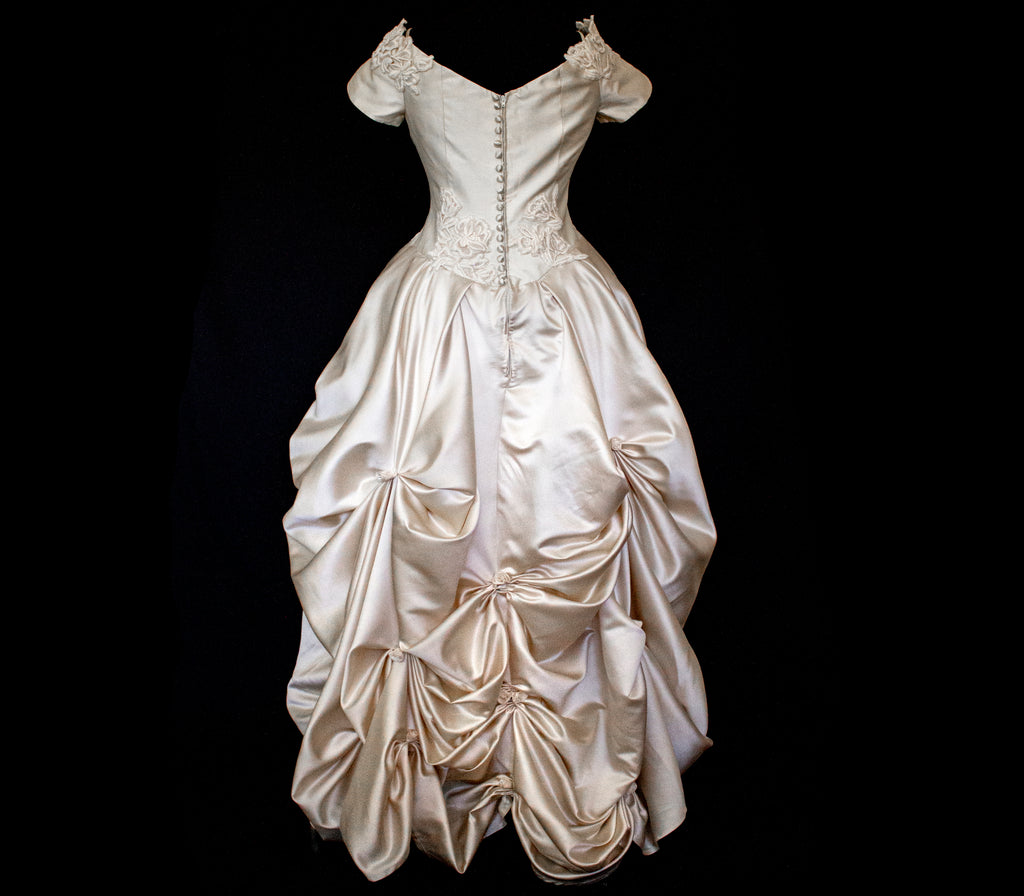 355 - VINTAGE 90s SILK COLUMN WEDDING DRESS: CREAM GOWN WITH GOLD SATIN DRAPED TRAIN & EMBROIDERED ROSES - Vague atelier