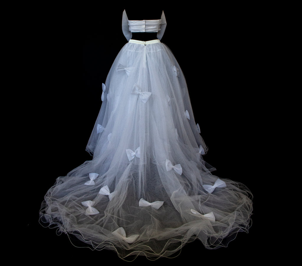 236 - VINTAGE TWO-PIECE TULLE WEDDING DRESS: CROP TOP WITH MAXI BOW & BIG BALL GOWN SKIRT - WHITE 90s STYLE - Vague atelier