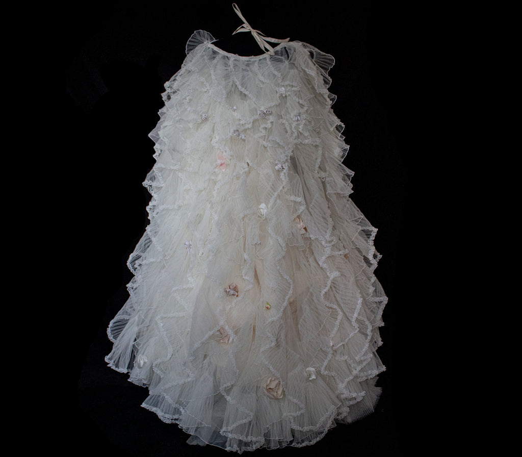 335 - ROMANTIC CREAM SILK TAFFETA VINTAGE WEDDING DRESS: UNIQUE 3-PIECE BALL GOWN WITH RUFFLED CLOUD CAPE - Vague atelier