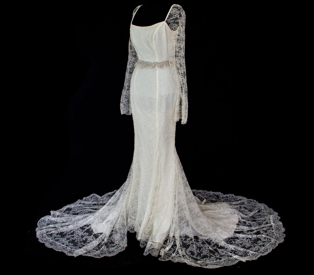 Vintage Chantilly Lace Mermaid Wedding Dress | Full Train Gown - 379