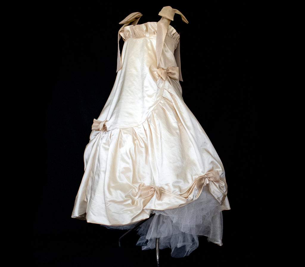 354 - UNIQUE SILK TAFFETA TRAPEZE WEDDING DRESS: CREAM & CARAMEL GOWN WITH MAXI ORGANZA BOWS, OPEN BACK & RUFFLES - Vague atelier
