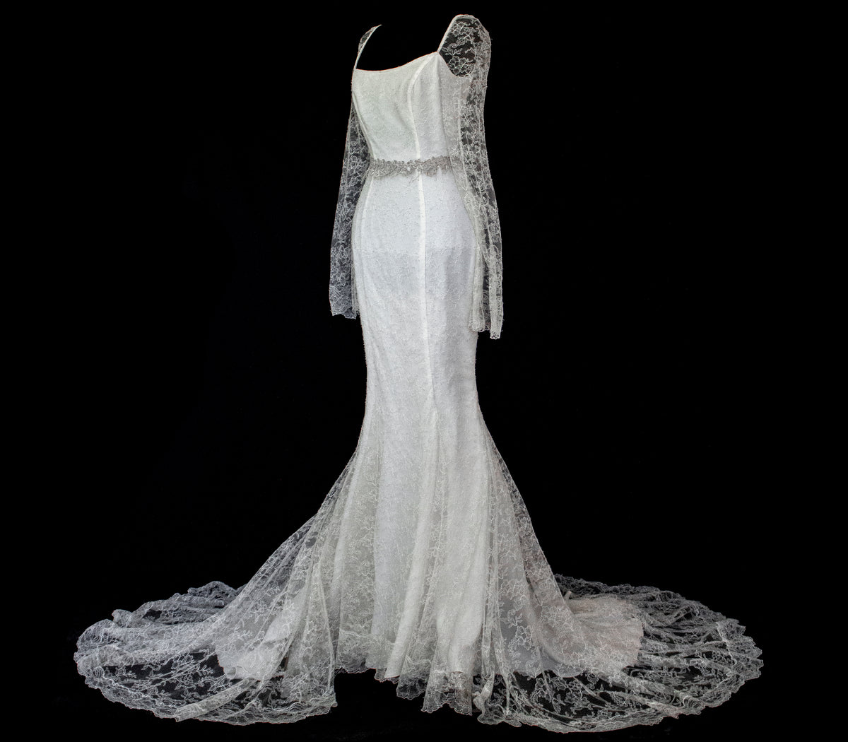 Vintage Chantilly Lace Mermaid Wedding Dress | Full Train Gown - 379
