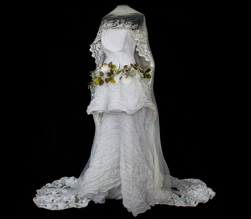 324 - PEARL GREY VINTAGE WEDDING DRESS: A ROMANTIC & UNIQUE BUCOLIC MASTERPIECE - Vague atelier