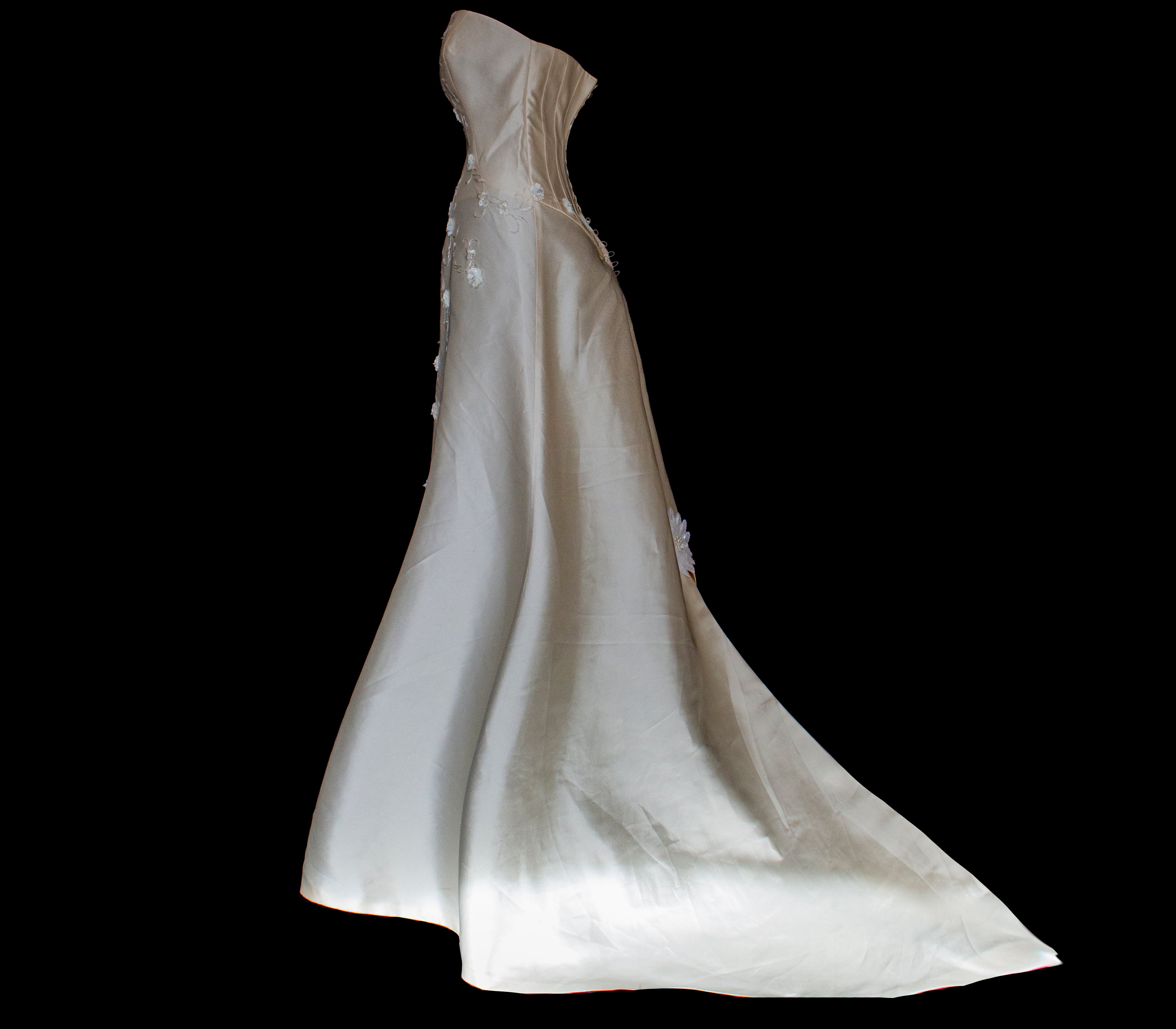 327 - MINIMALIST VINTAGE SILK MIKADO SHEATH: ICE JEWEL EMBROIDERY & FLOWY LONG TRAIN - Vague atelier