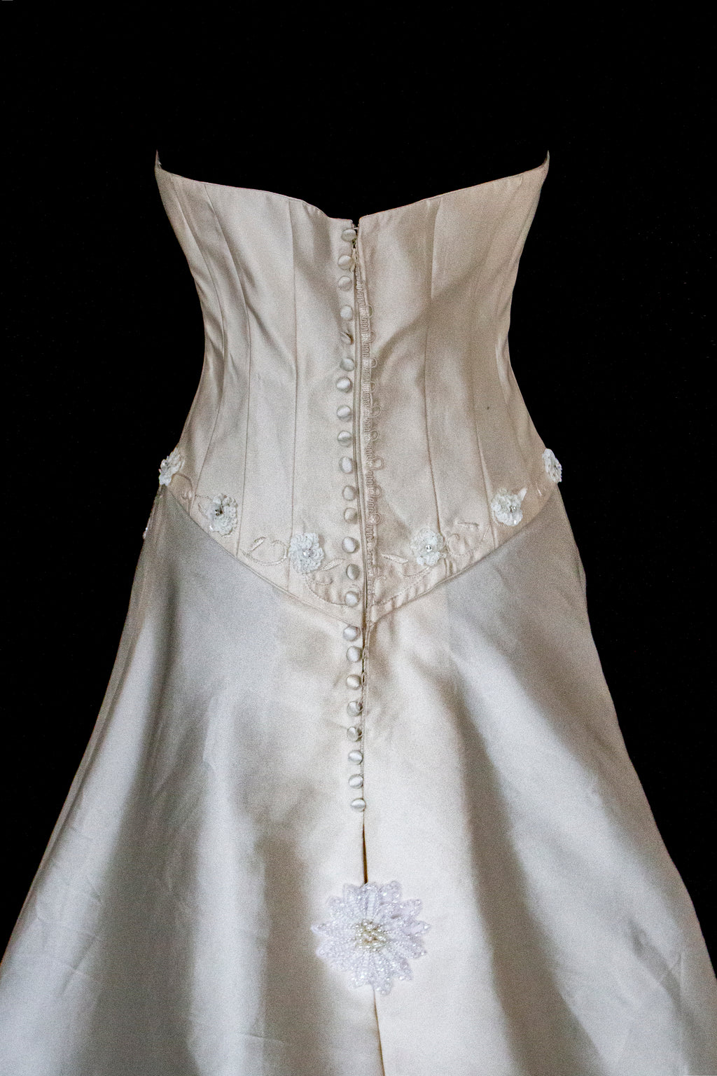 327 - MINIMALIST VINTAGE SILK MIKADO SHEATH: ICE JEWEL EMBROIDERY & FLOWY LONG TRAIN - Vague atelier